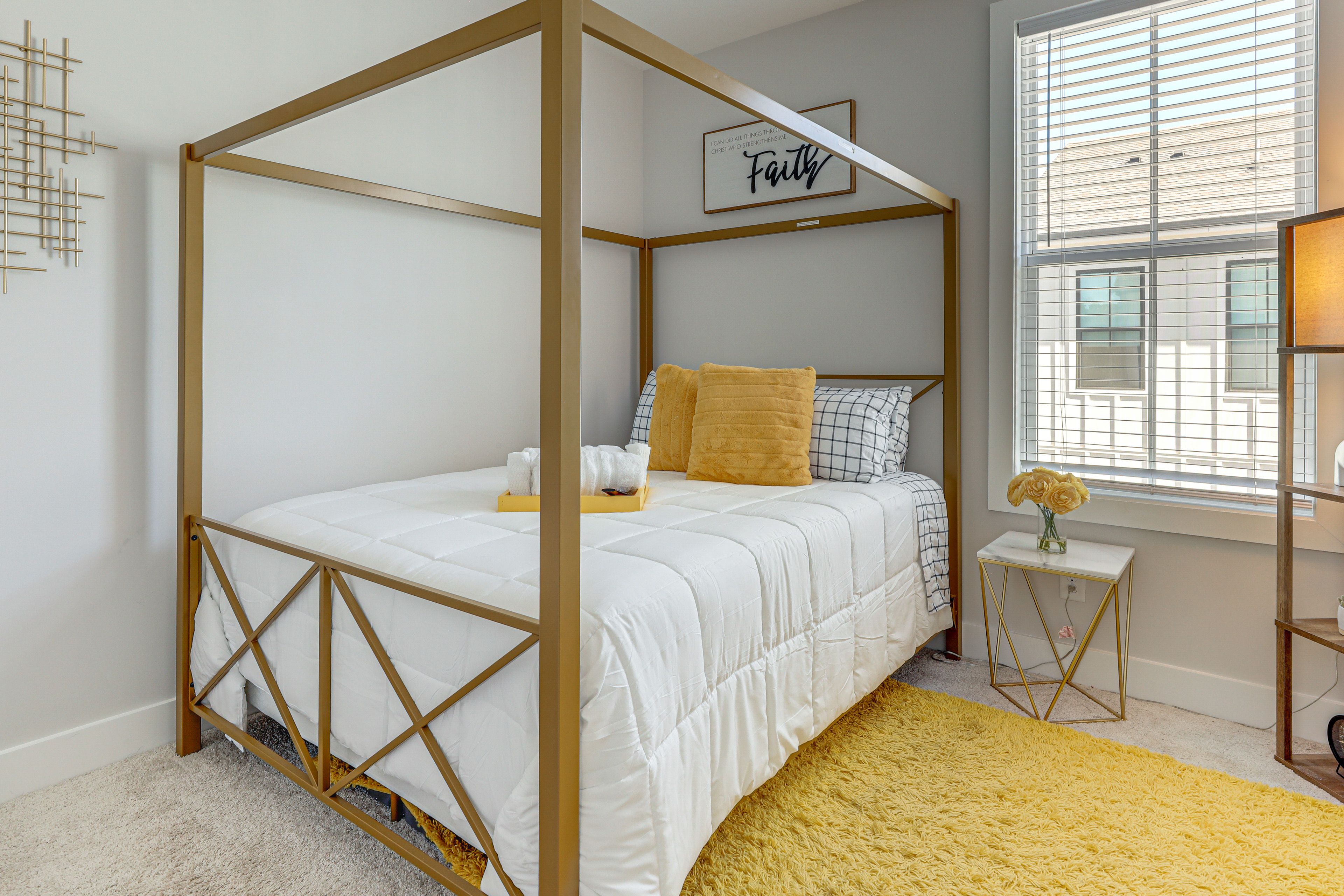 Bedroom 3 | 3rd Floor | Queen Bed | Smart TV