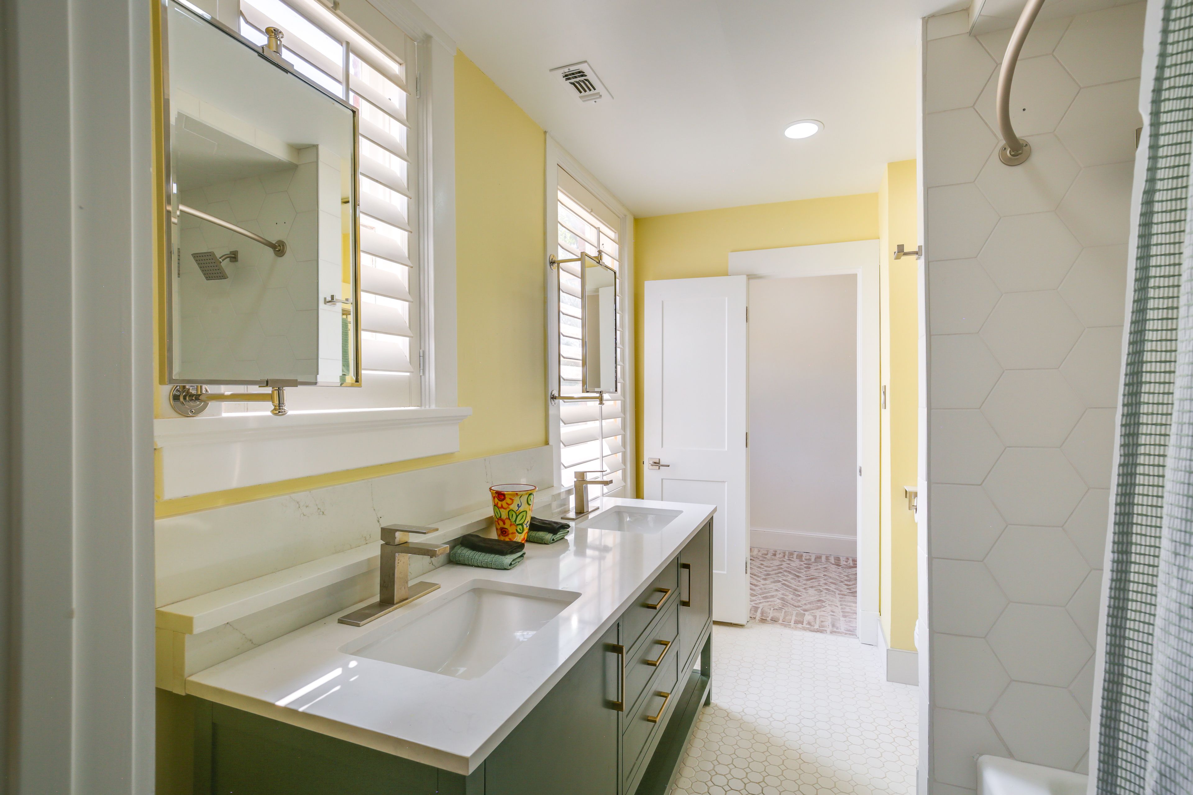 Bathroom | 1st Floor