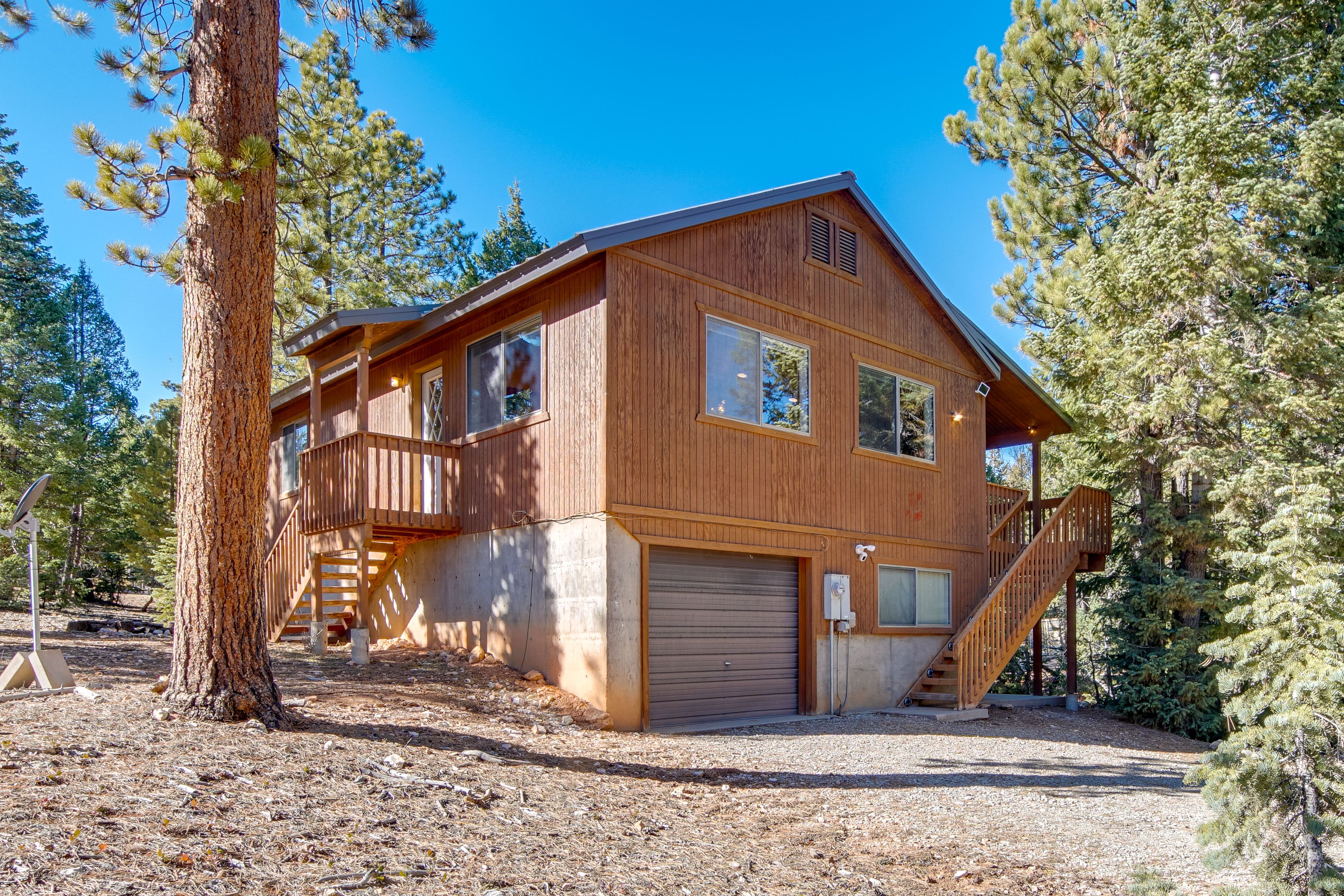 Parking | Driveway (5 Vehicles)