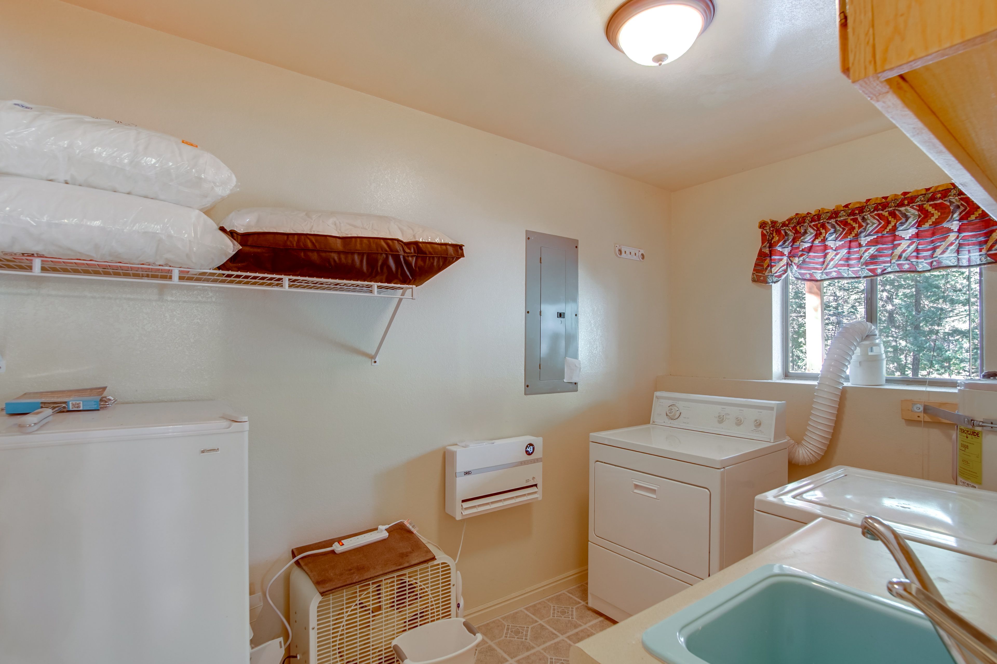 Washer & Dryer | Lower Level