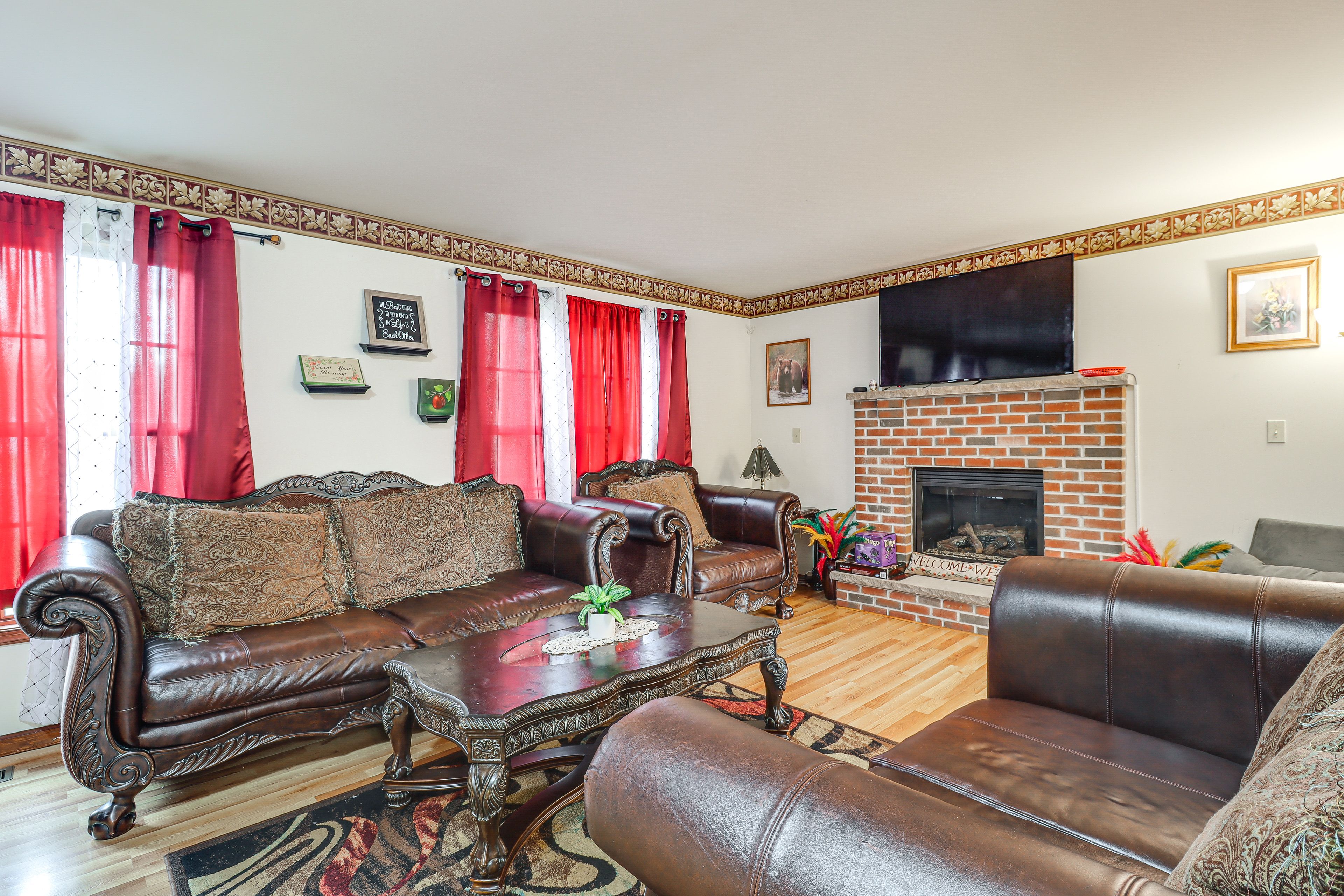Living Room | Twin Sleeper Sofa | Mini Foosball Table | Main Level