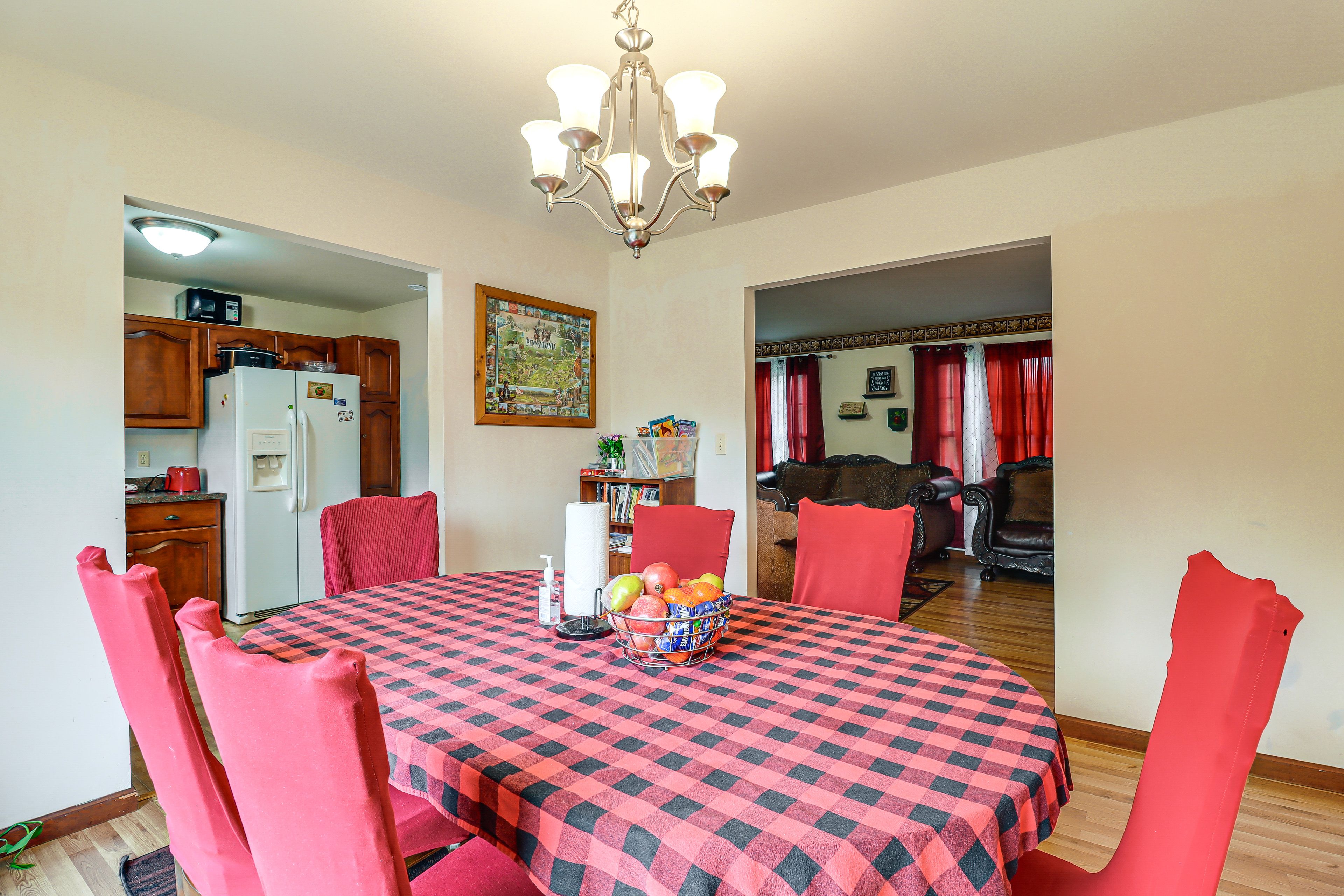Dining Room | Dishware/Flatware Provided | Main Level