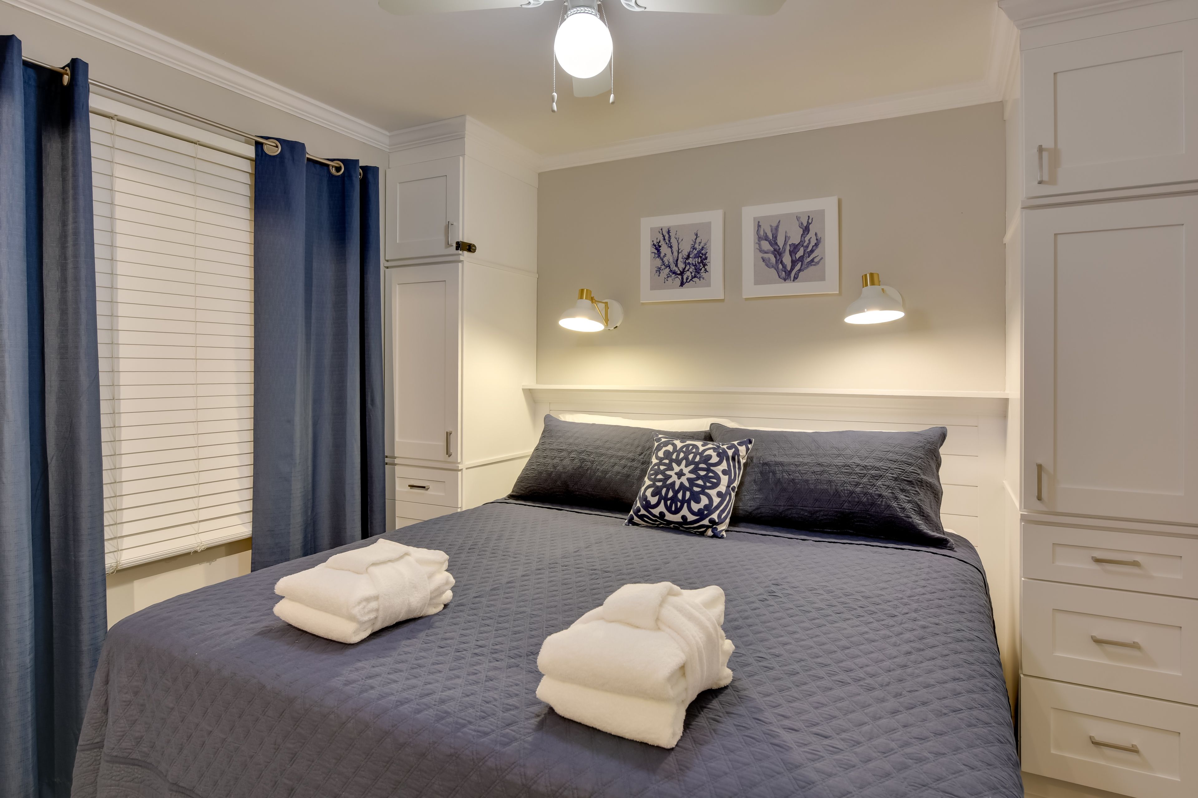 Bedroom | King Bed | Linens Provided | Smart TV