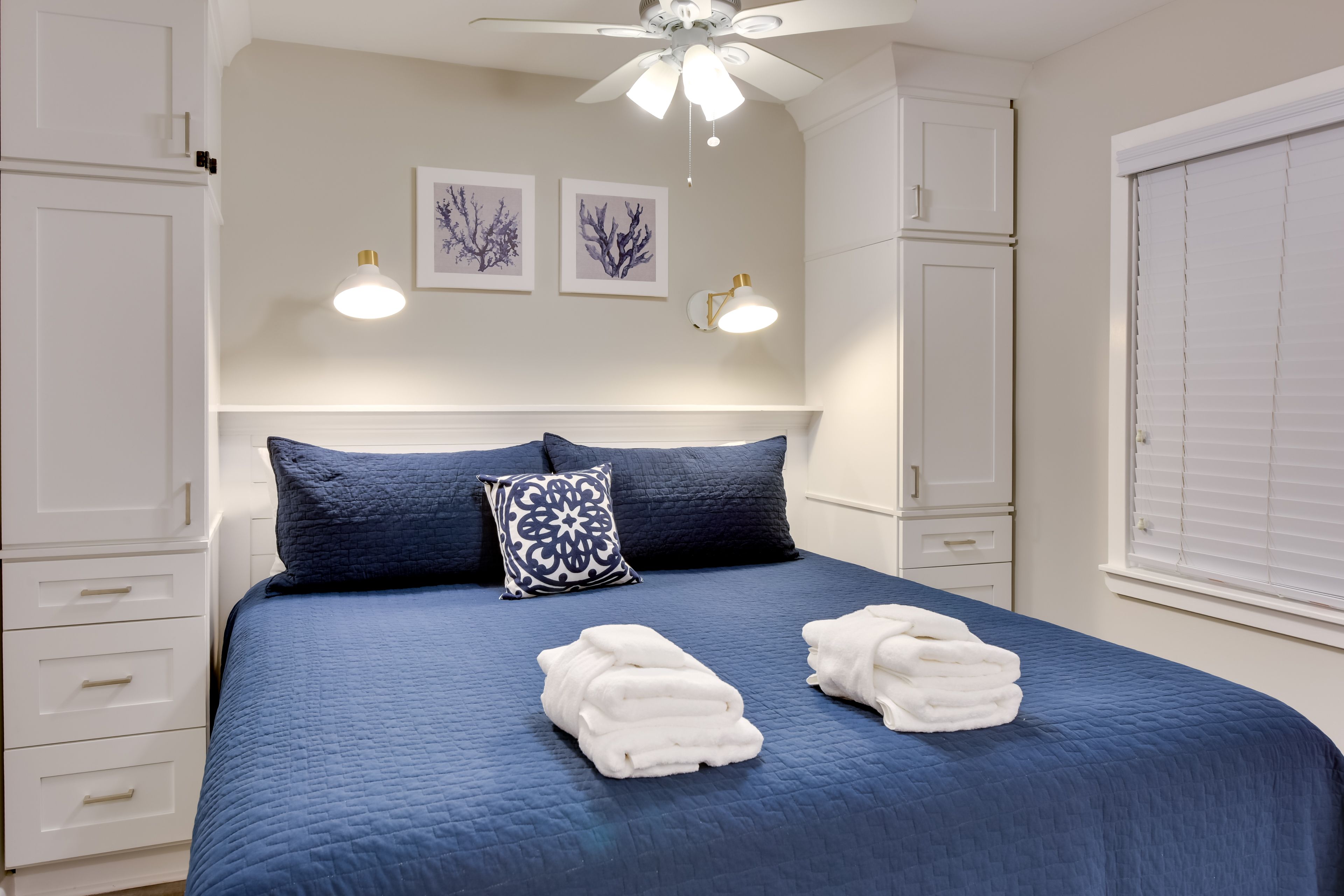 Bedroom | King Bed | Linens Provided | Smart TV