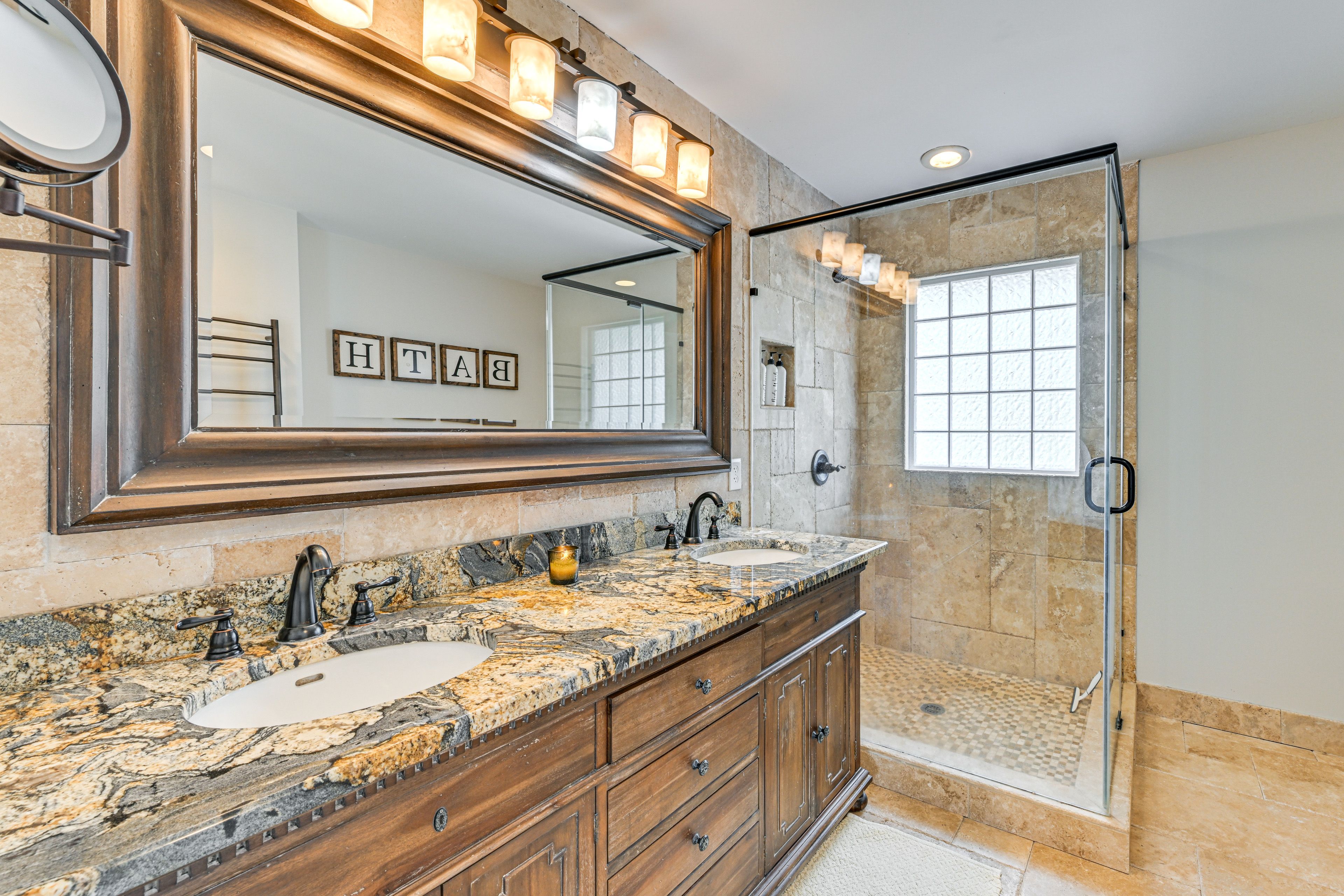 En-Suite Bathroom | Towels Provided | Main Level