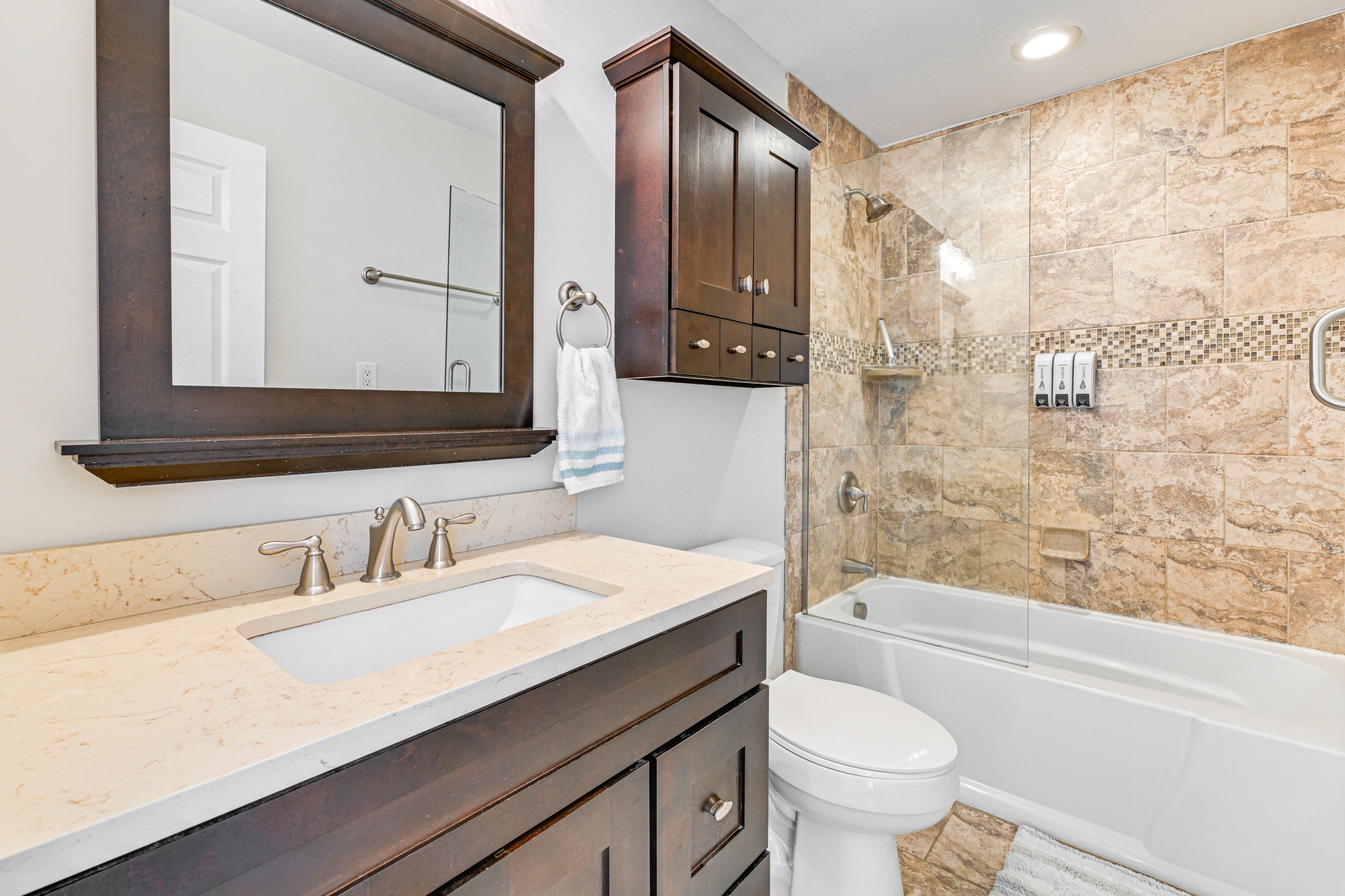 Full Bathroom | Complimentary Toiletries | Main Level