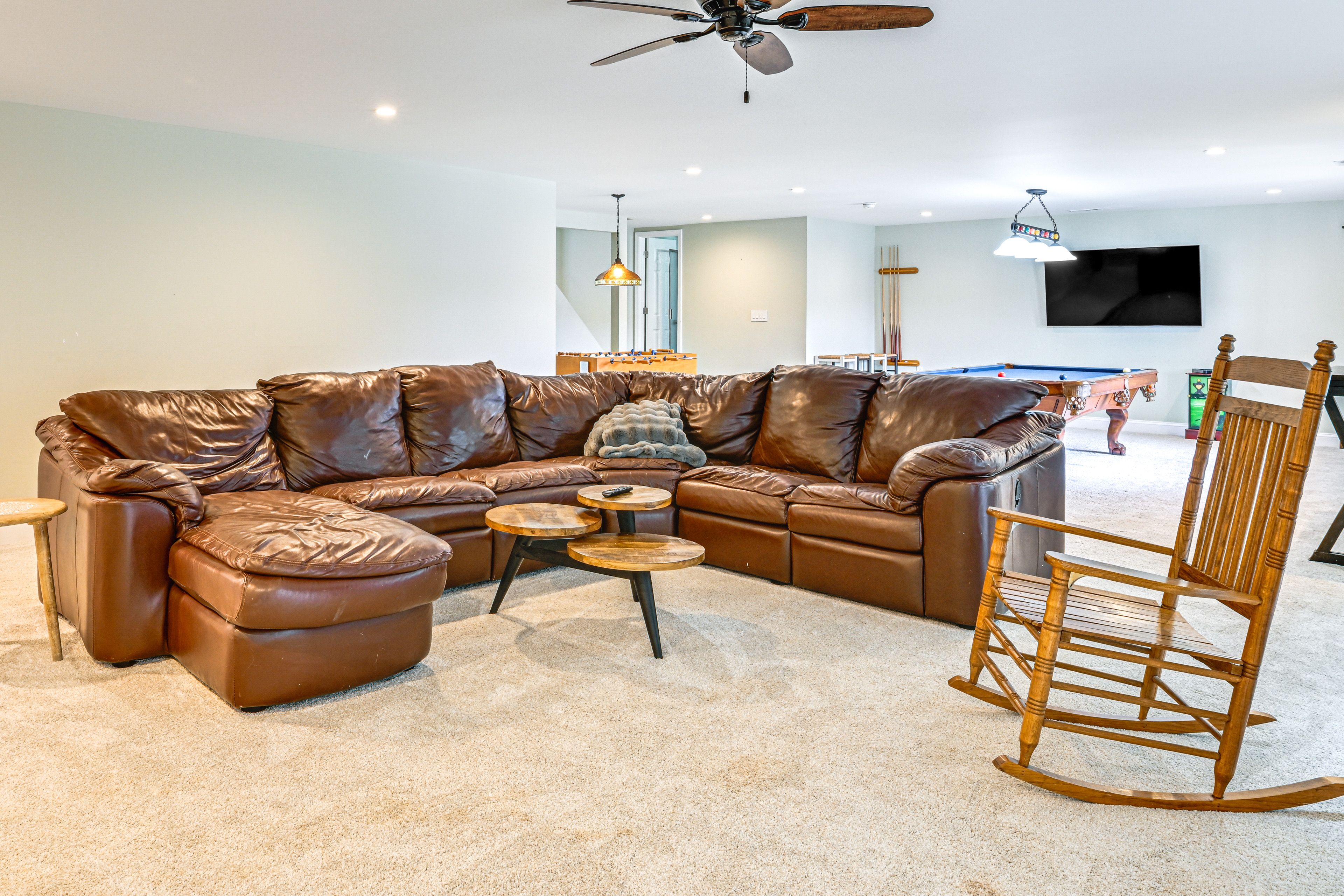 Game Room | 2 Smart TVs | Pool Table | Lower Level