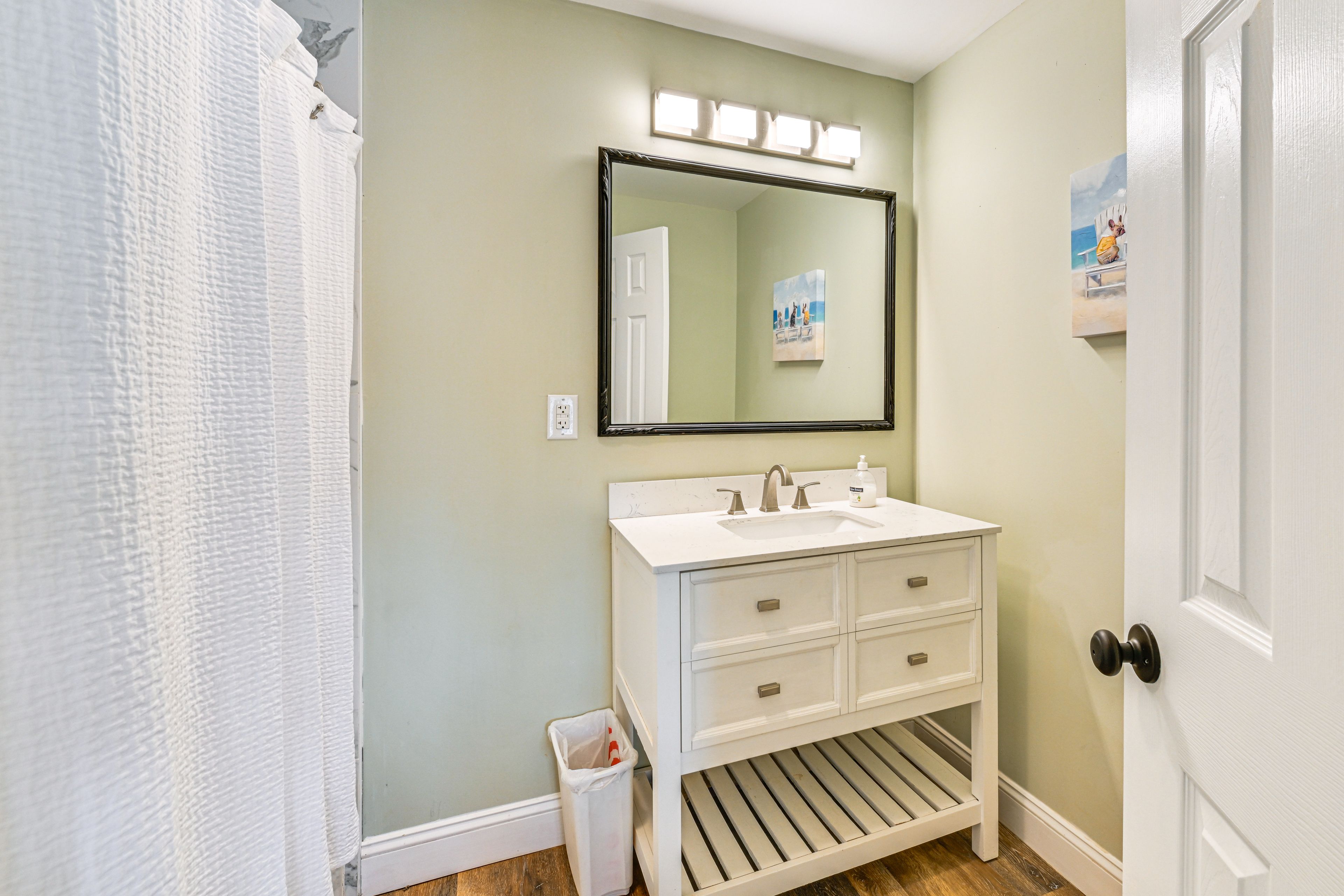 En-Suite Bathroom | Lower Level