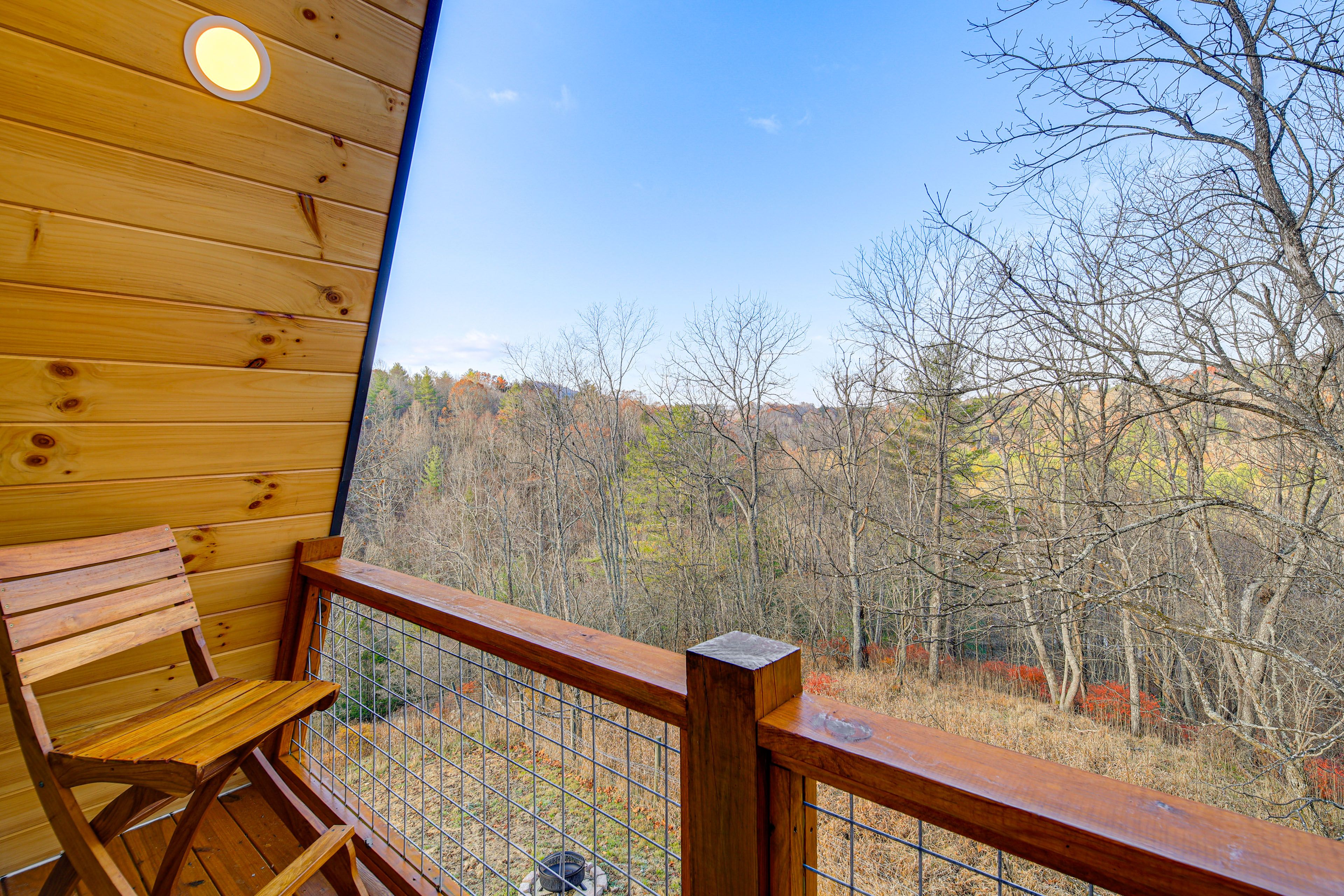 Cabin Exterior | Balcony