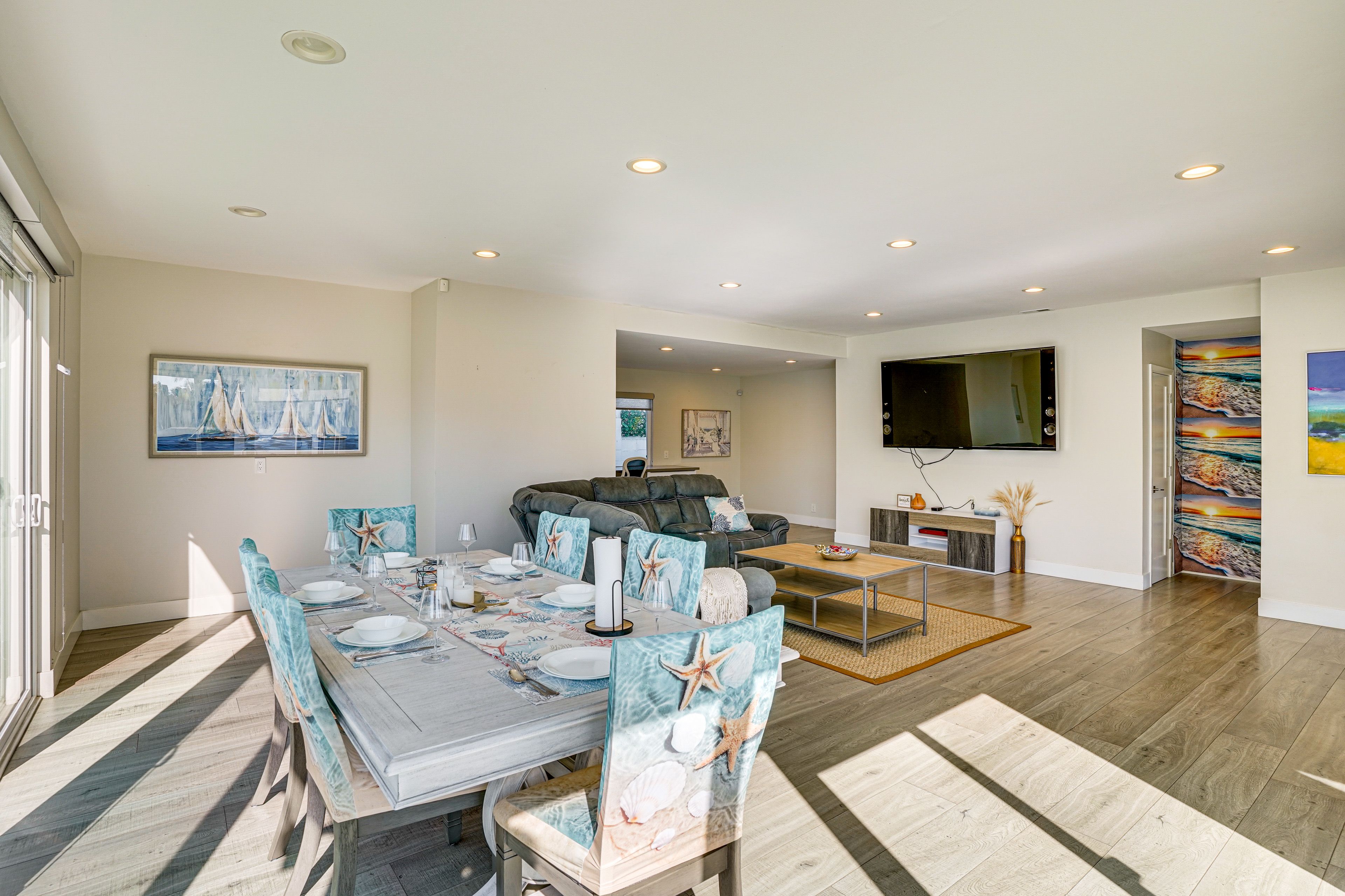 Interior | Living Room | Dining Area