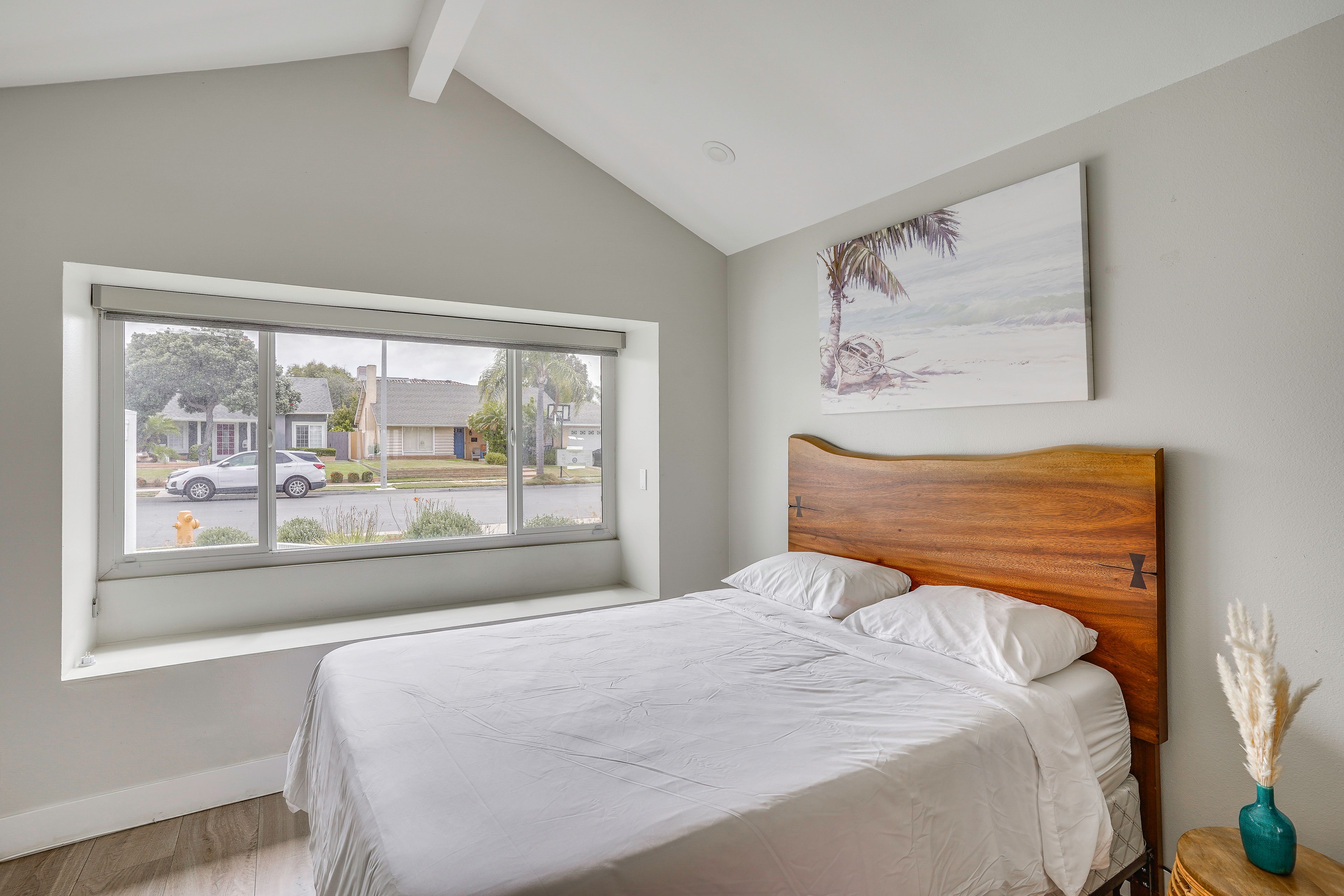 Bedroom 5 | Queen Bed | 1st Floor