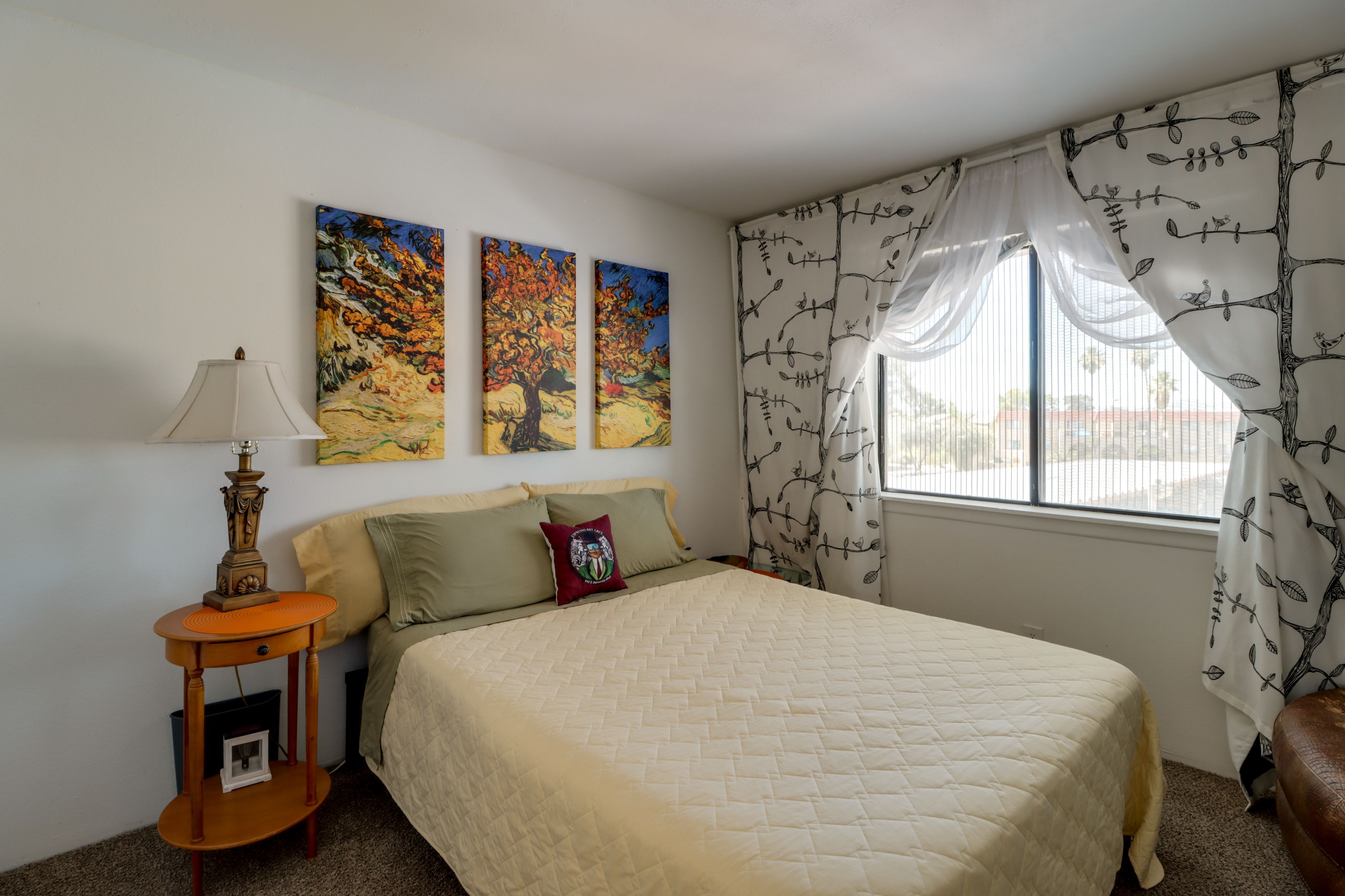 Bedroom 2 | Queen Bed