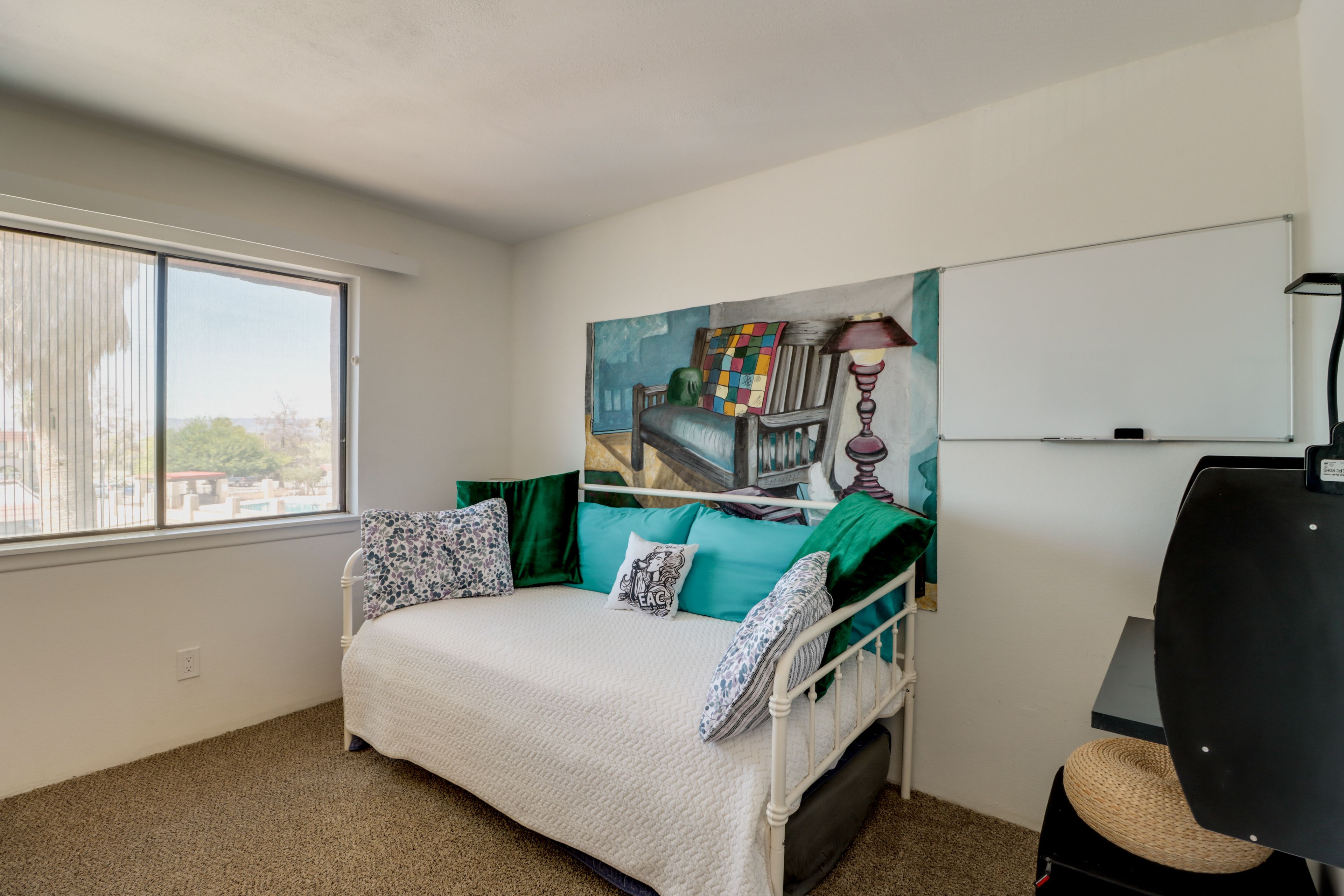 Bedroom 3 | Twin Daybed w/ Twin Trundle