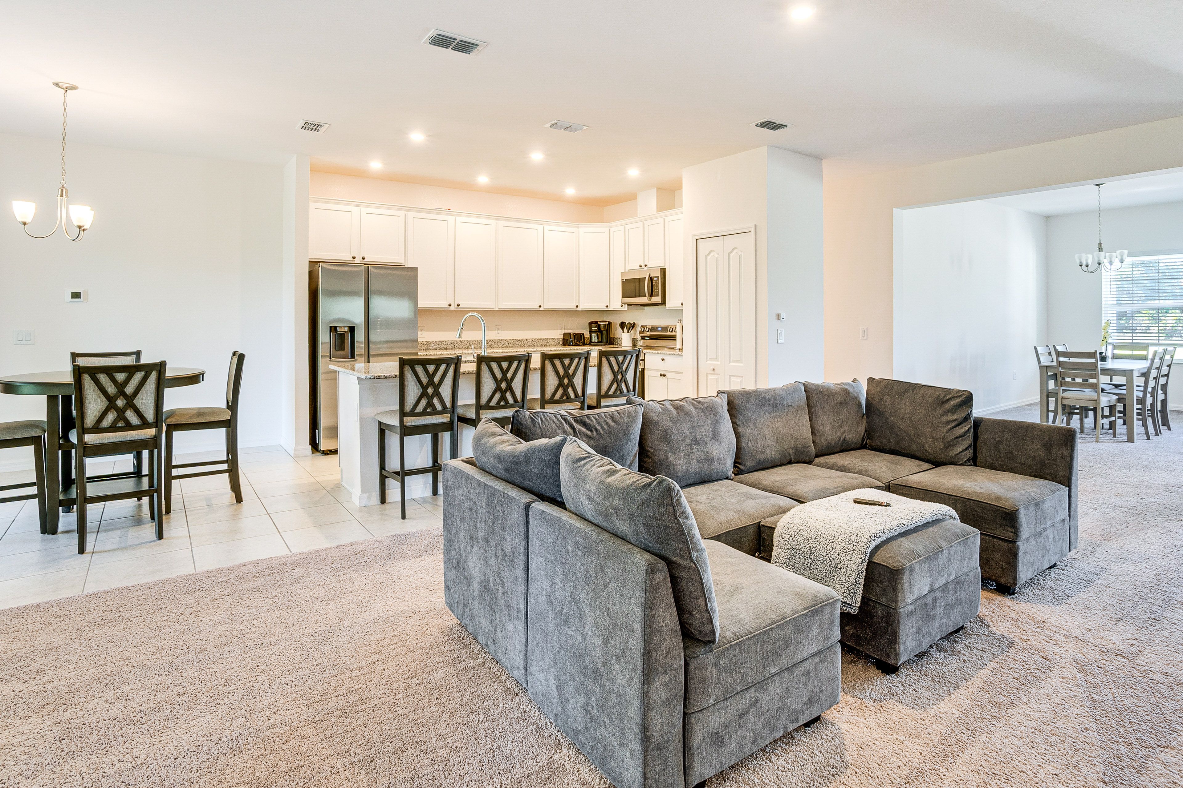 Living Room | Flat-Screen TV