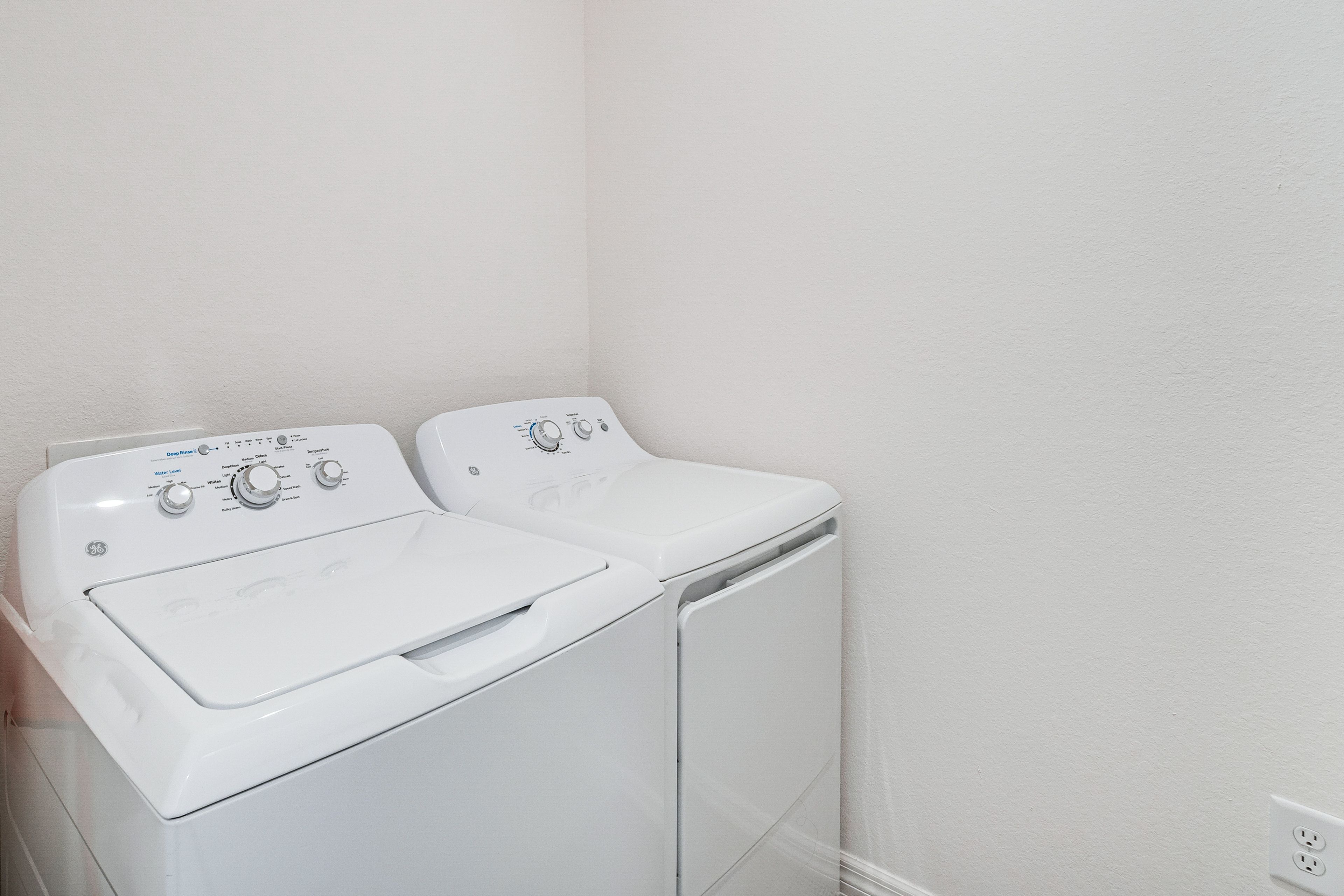 Laundry Area | Washer/Dryer