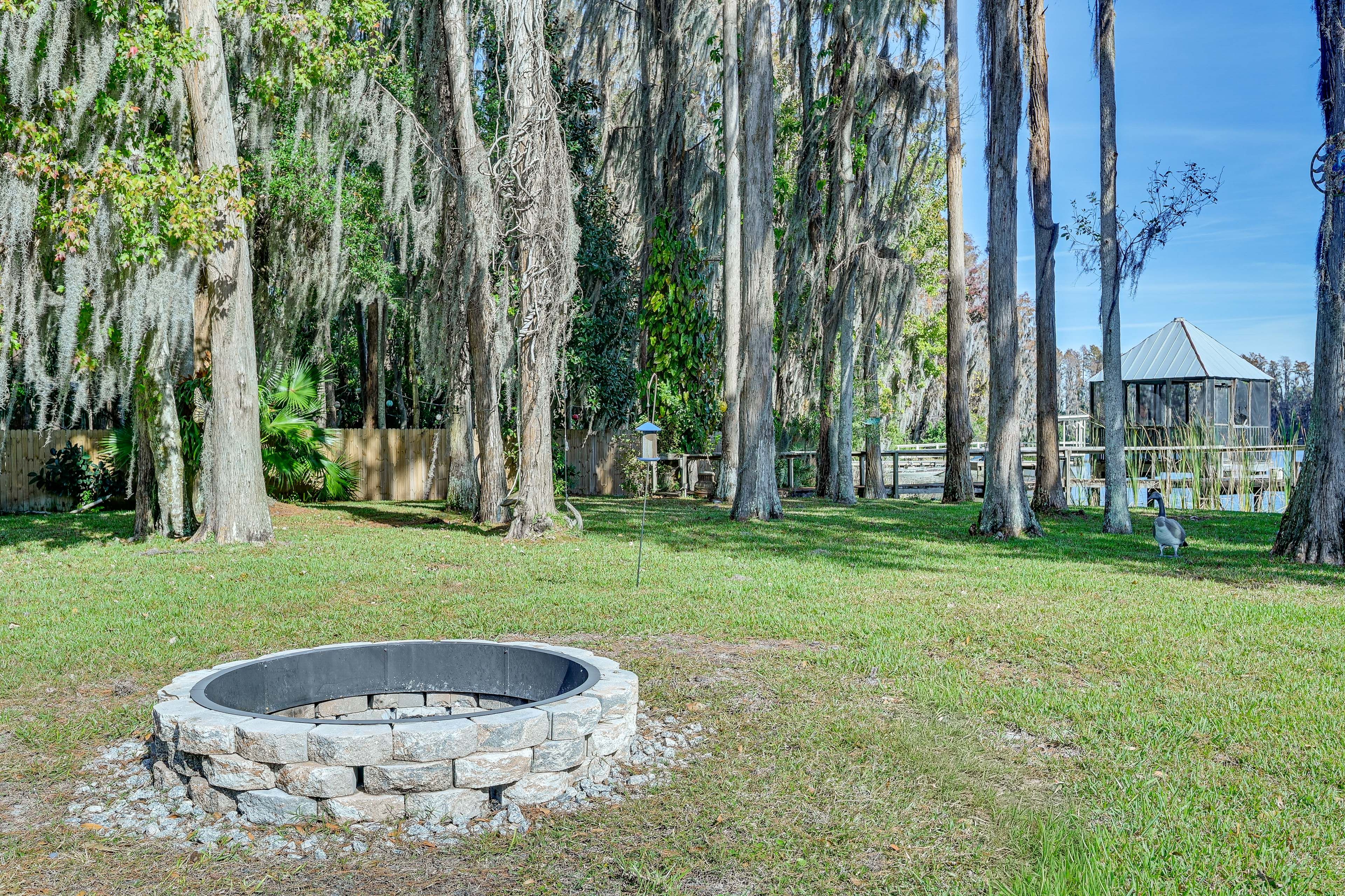 Fire Pit Area | Lake Views