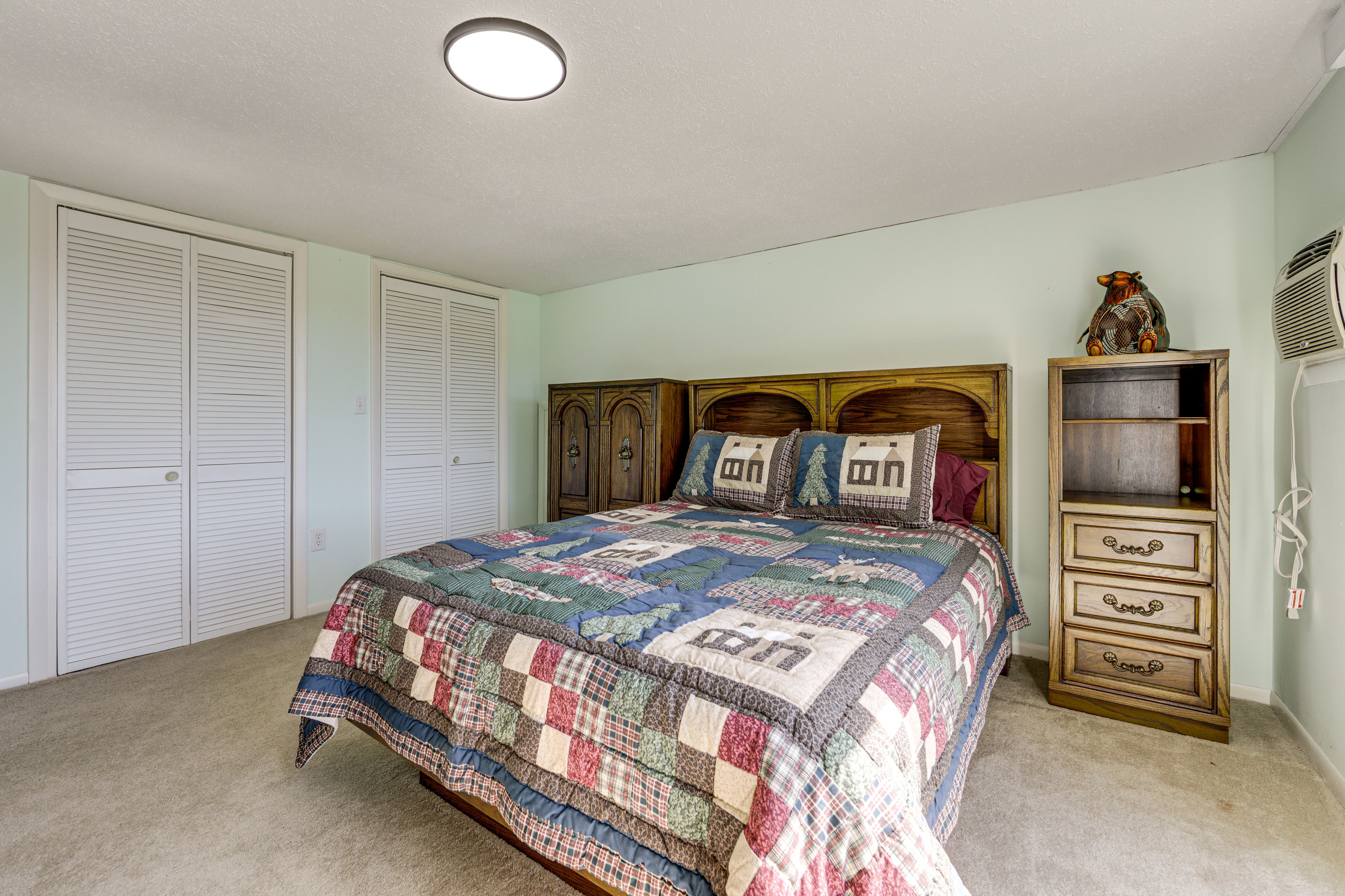 Bedroom 3 | Queen Bed | TV | Balcony Access | 2nd Floor