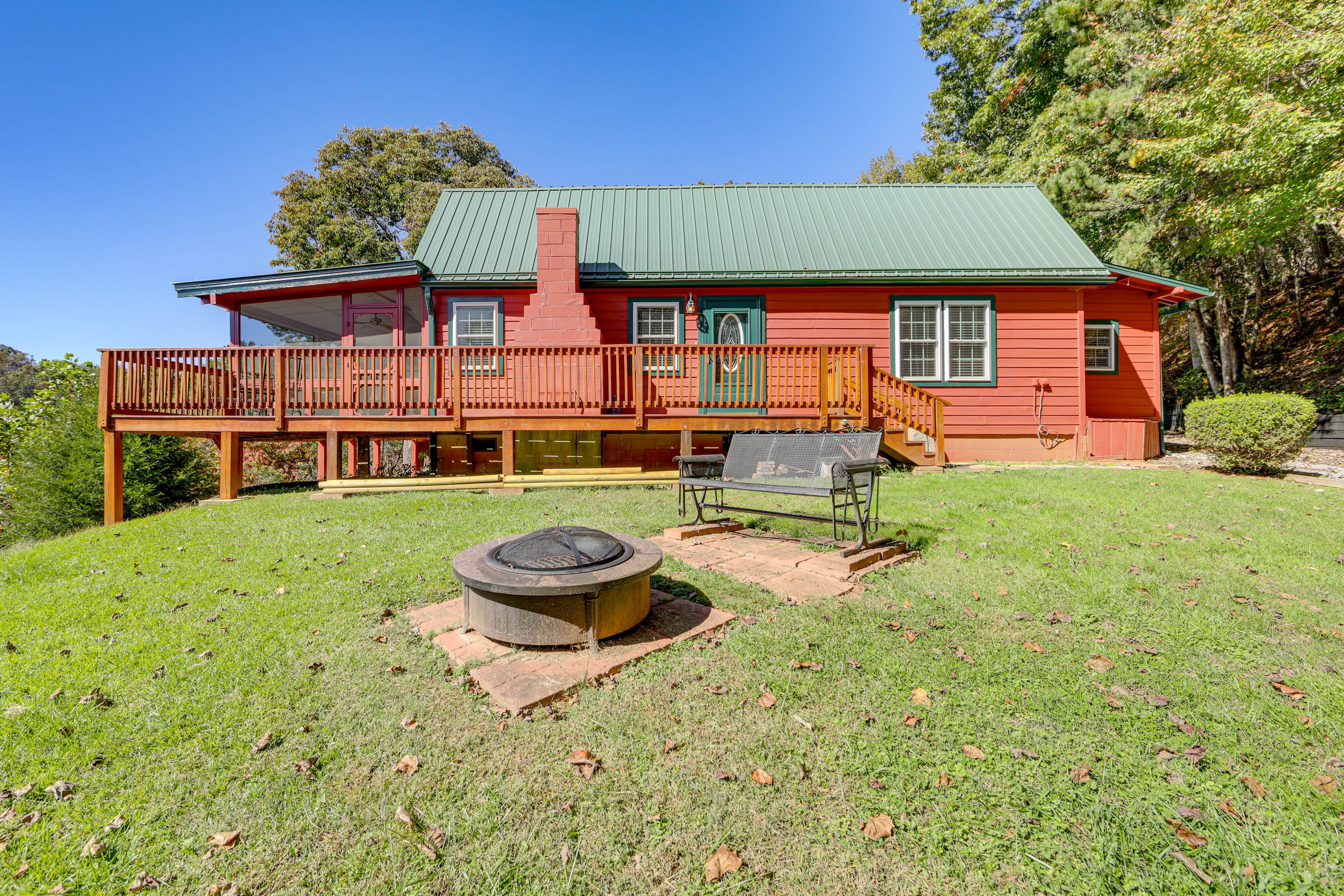 Franklin Vacation Rental | 3BR | 2BA | 3 Steps to Enter | 2,000 Sq Ft