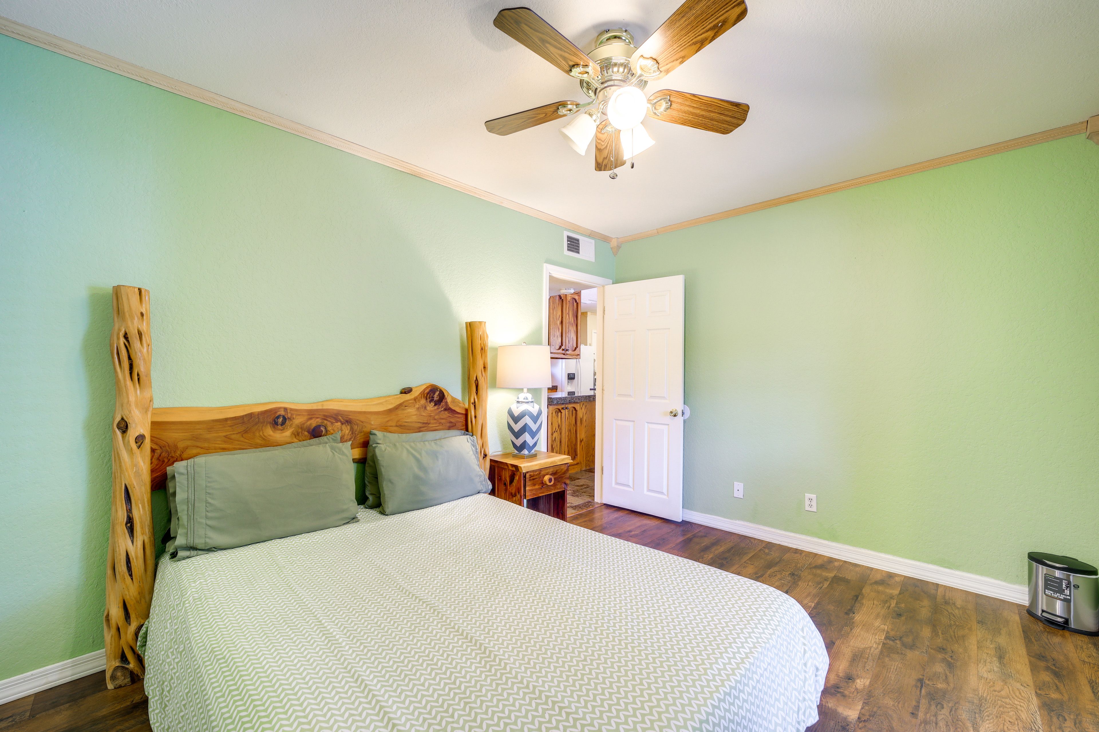 Bedroom 3 | Queen Bed | Twin Bed