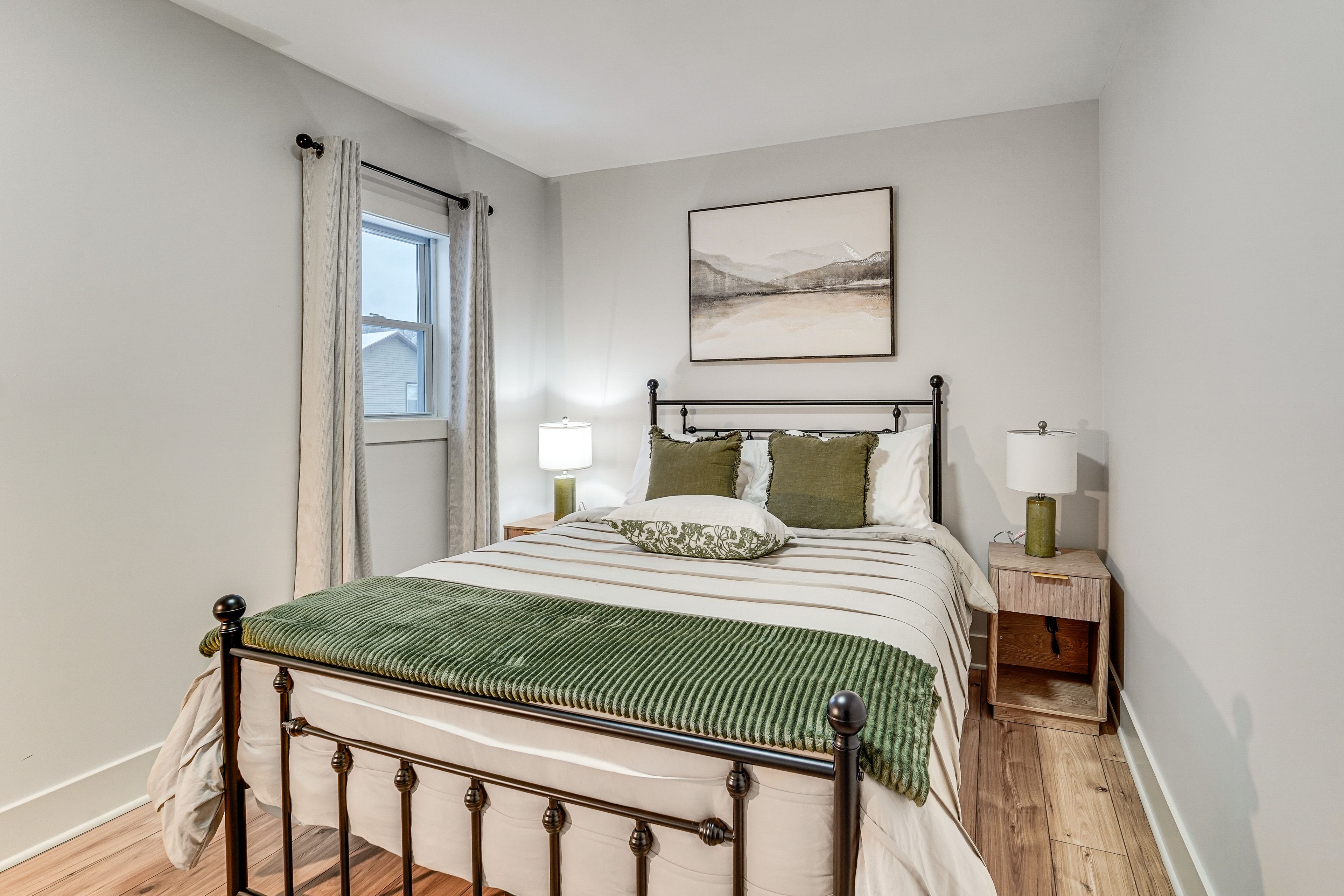 Bedroom 2 | Queen Bed | 2nd Level