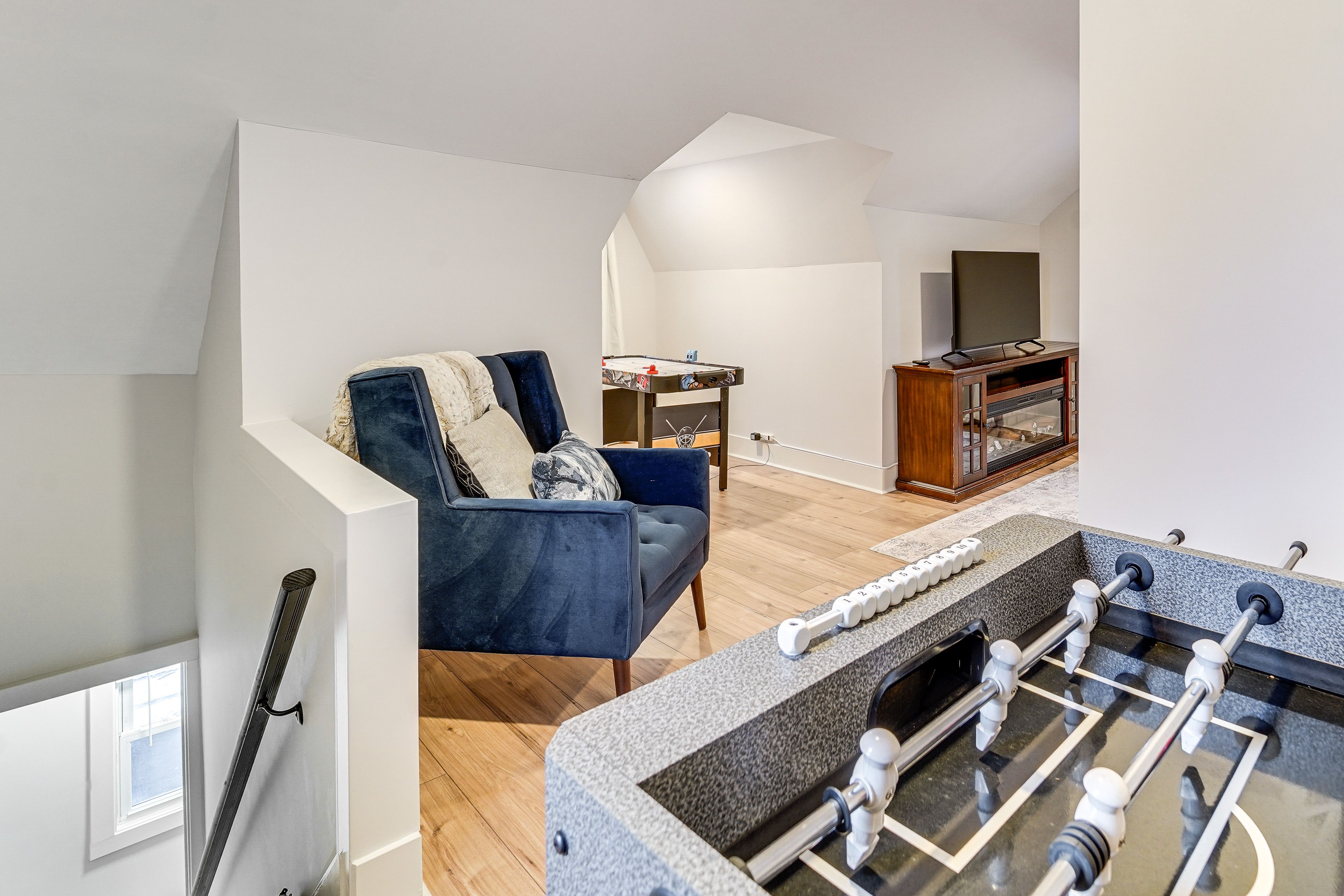 Game Room | 2nd Level | Full Sleeper Sofa | Foosball | Air Hockey | Smart TV