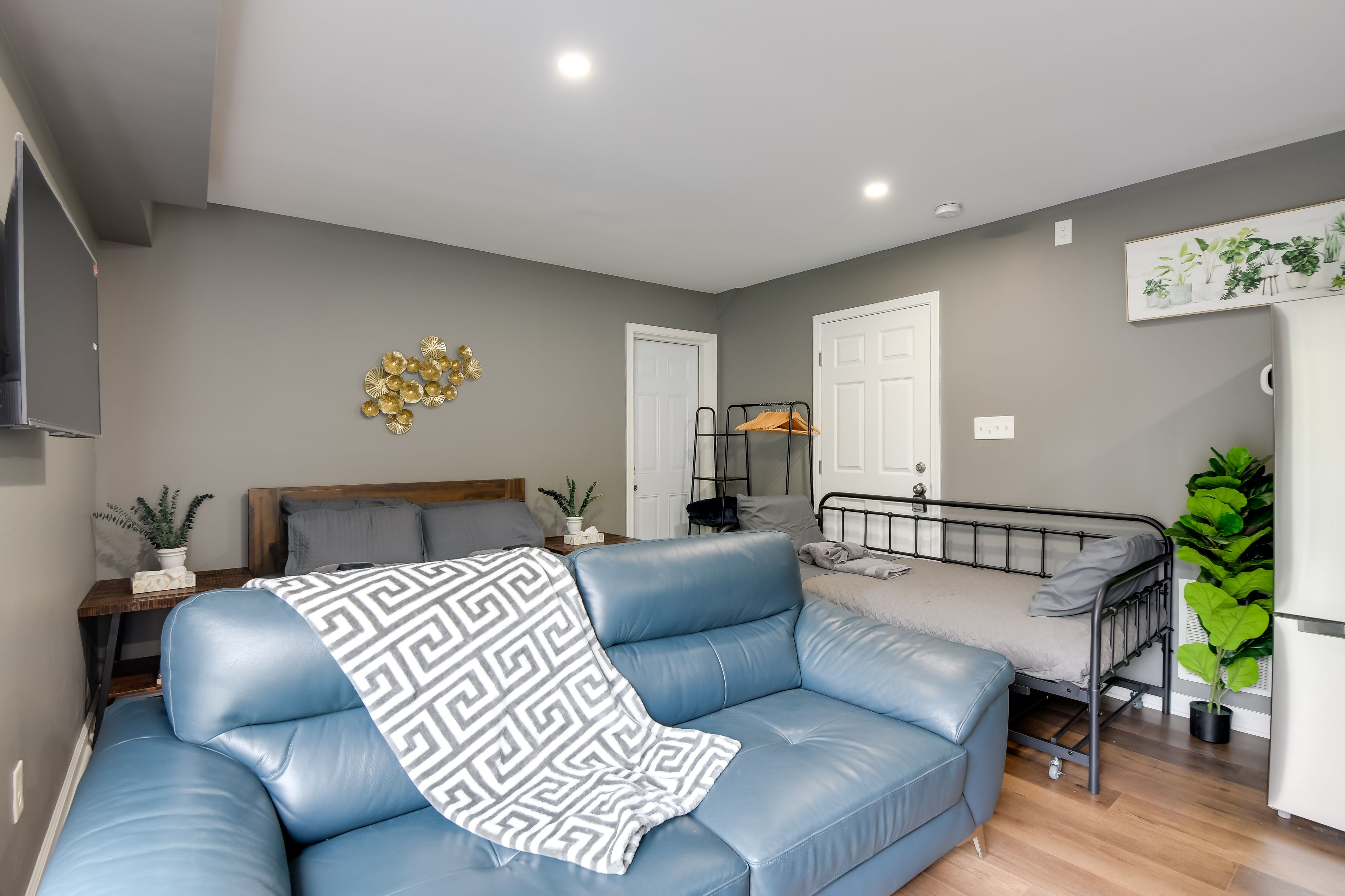 Living Area | Smart TV | Free WiFi