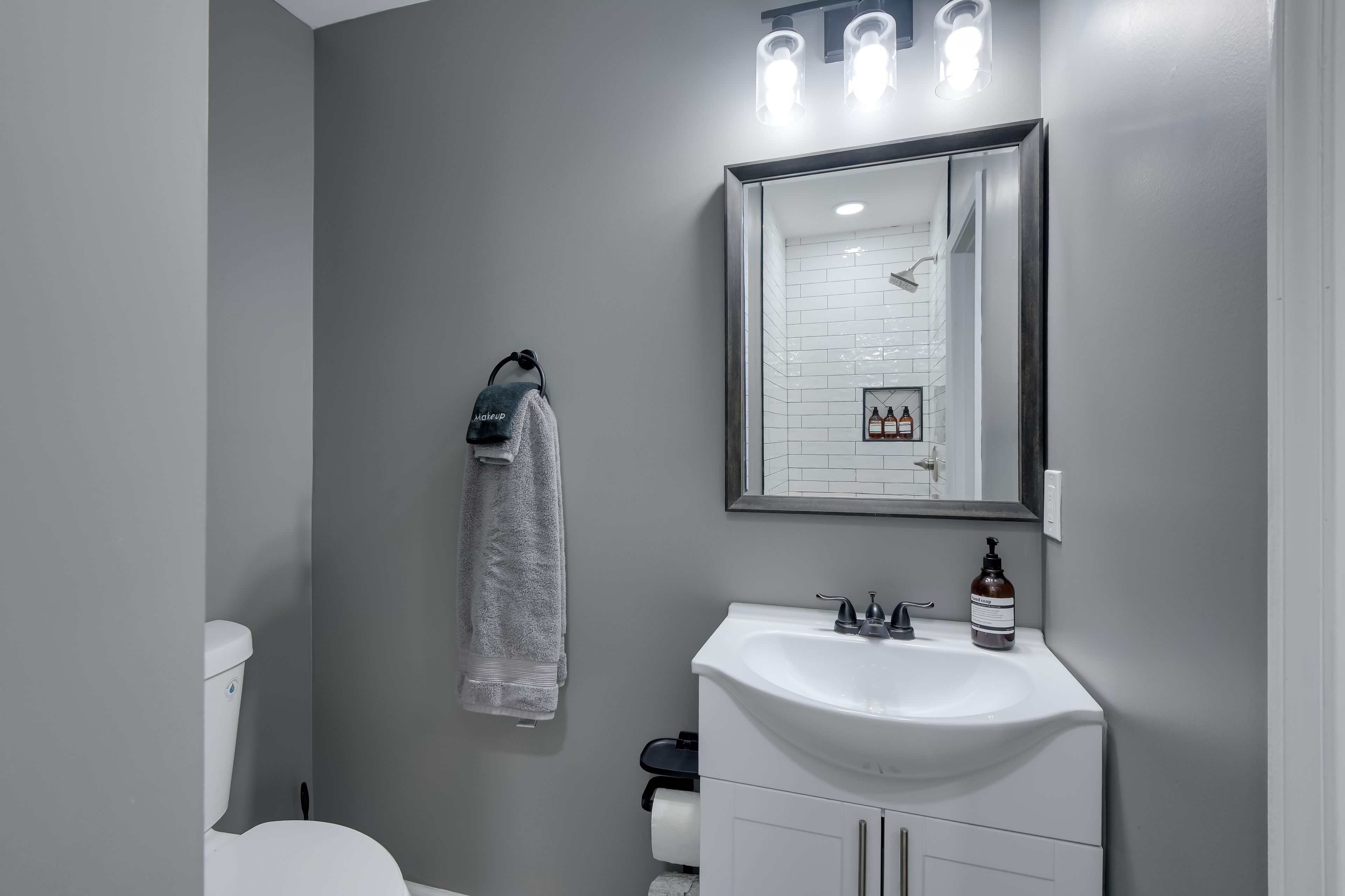 Bathroom | Towels Provided | Complimentary Toiletries | Hair Dryer