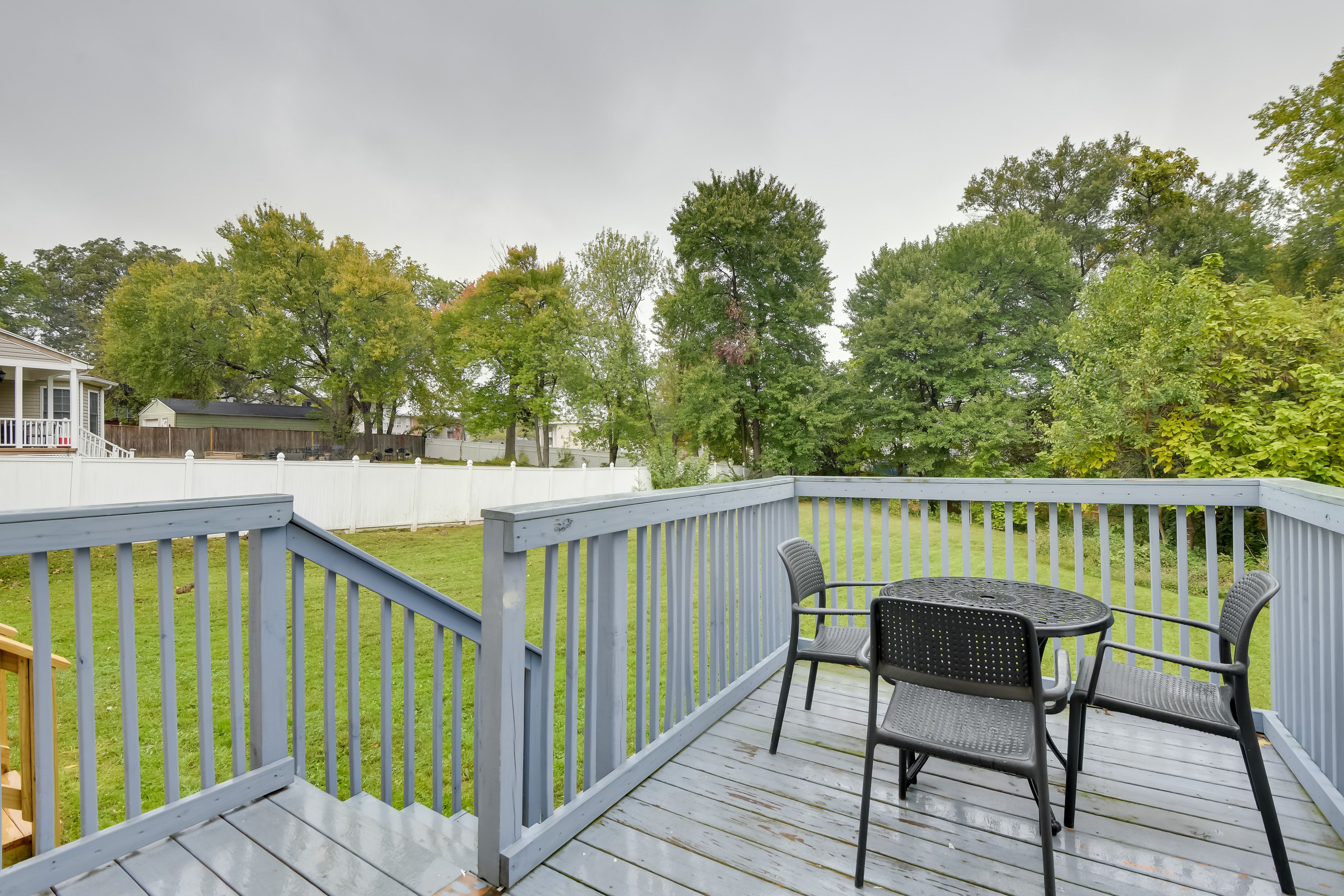 Deck | Outdoor Dining Area