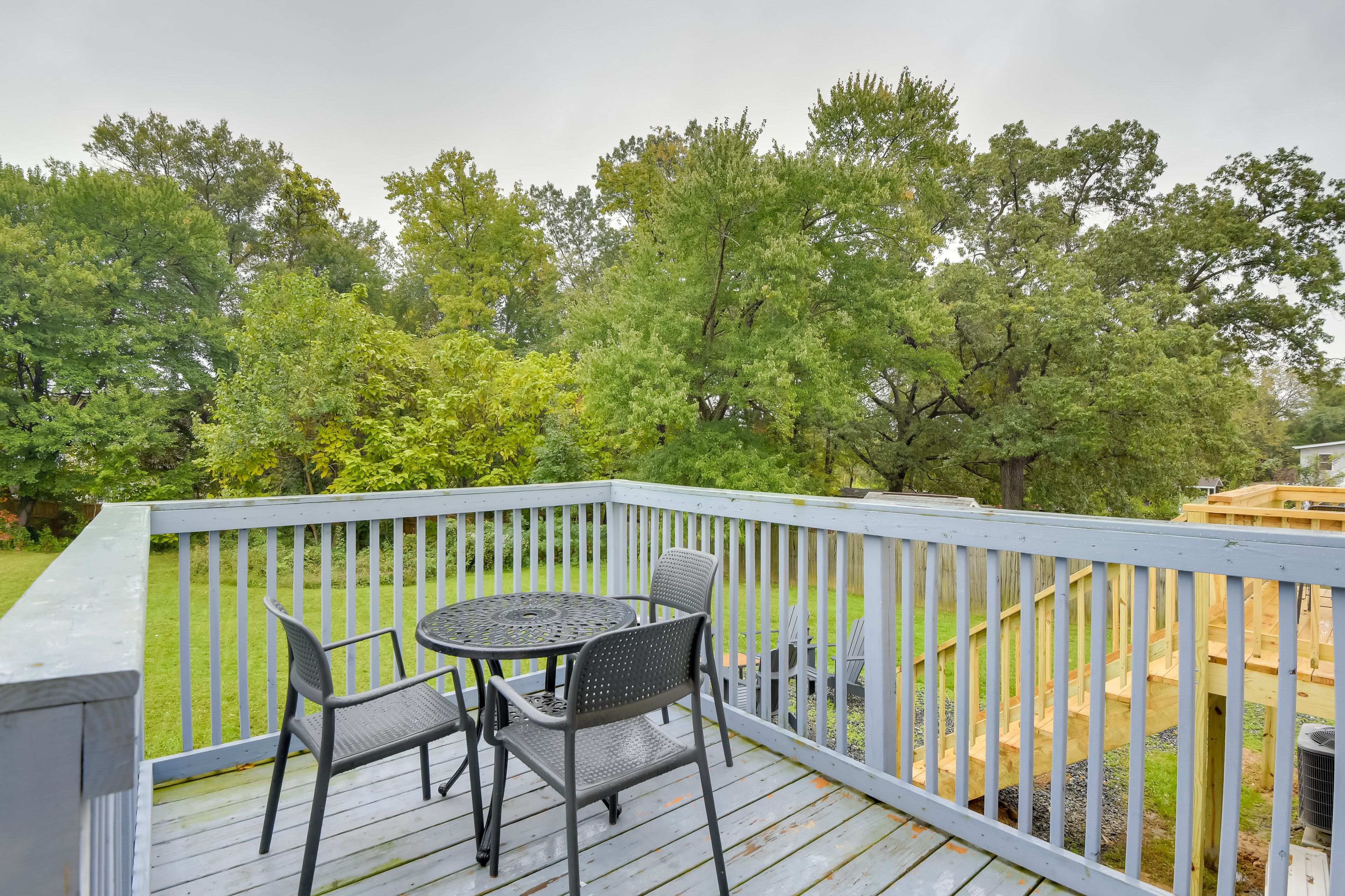 Private Deck | 4 Mi to UMD Capital Region Medical Center