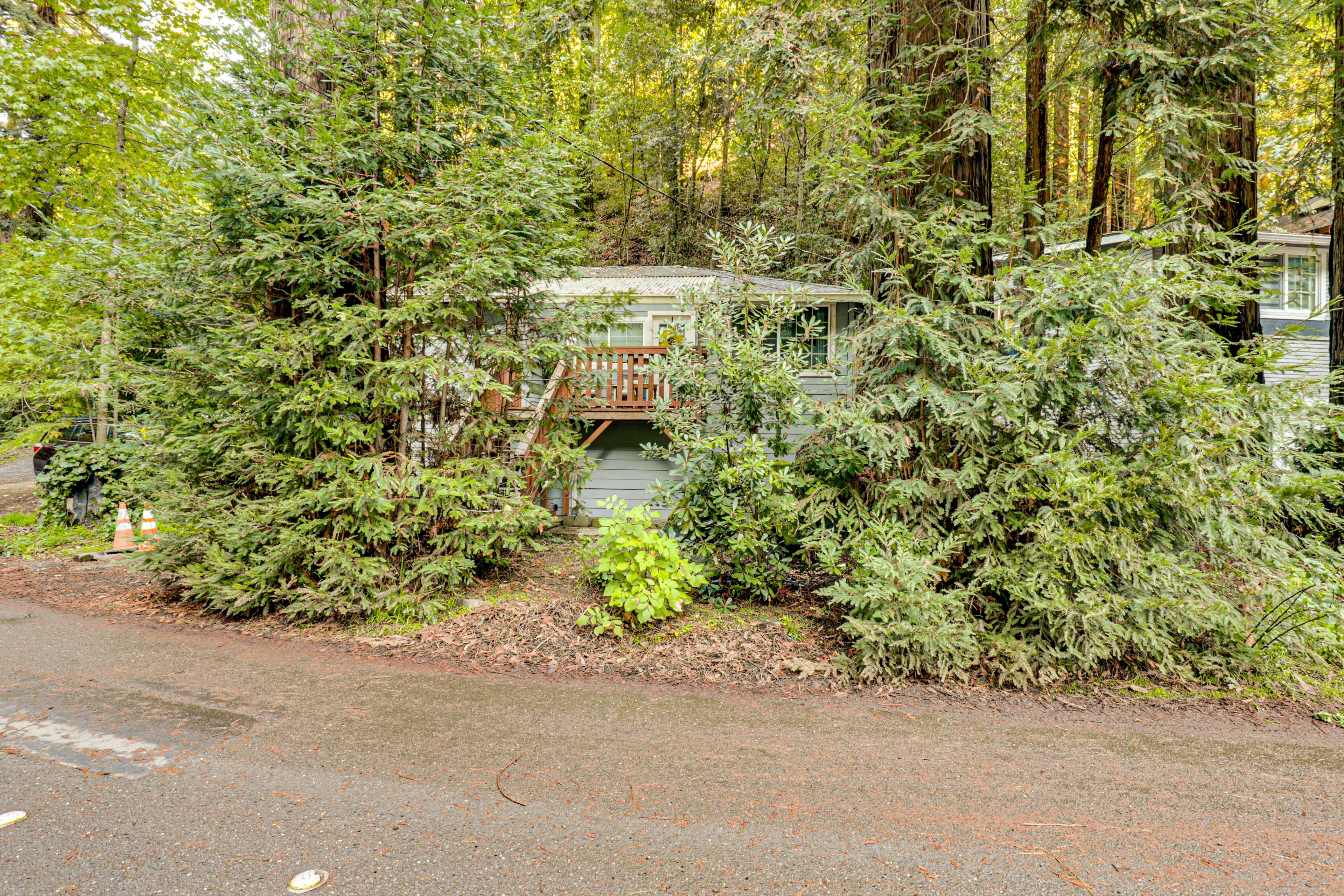 Parking | Driveway (2 Vehicles)