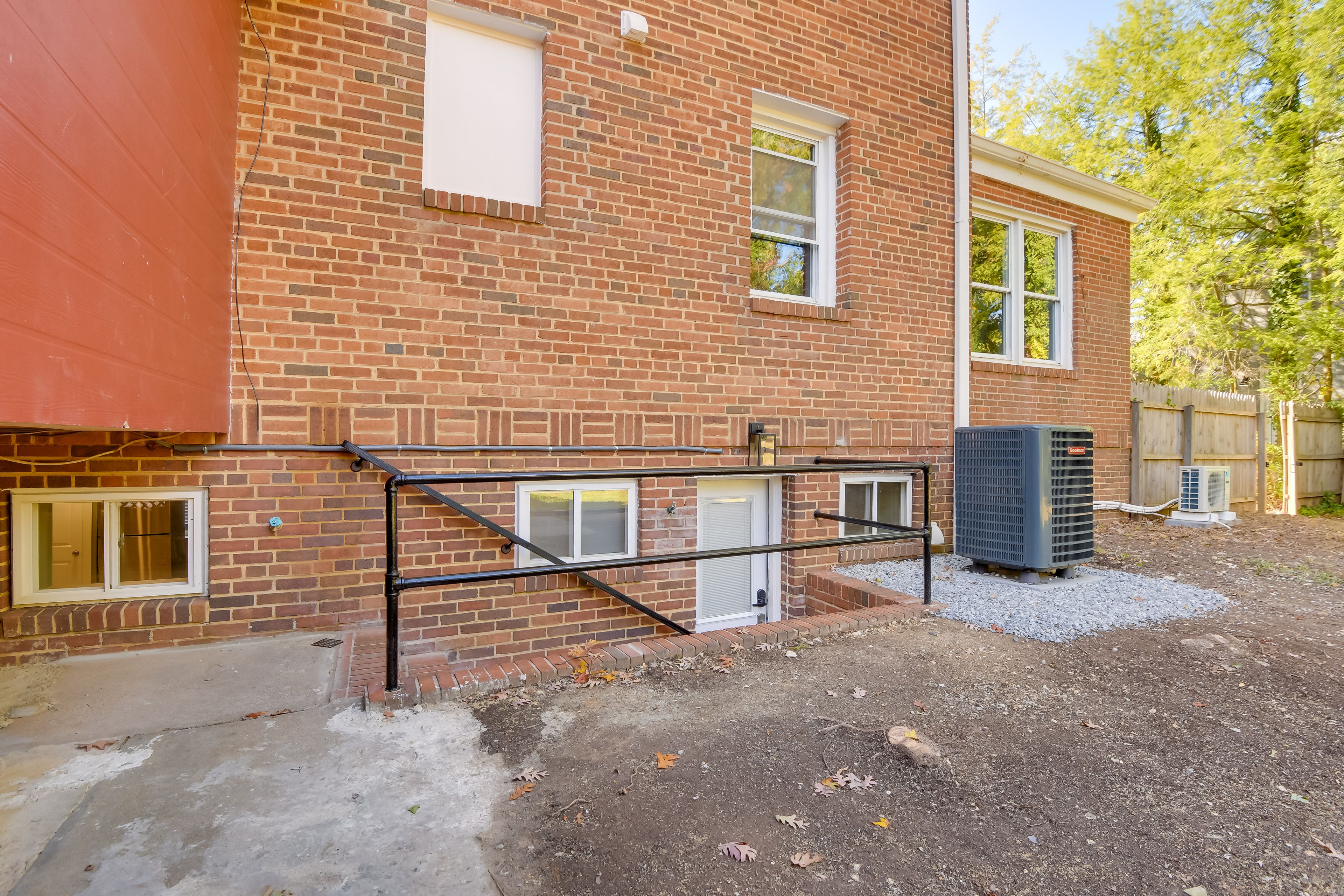 Unit Exterior | Main Entry