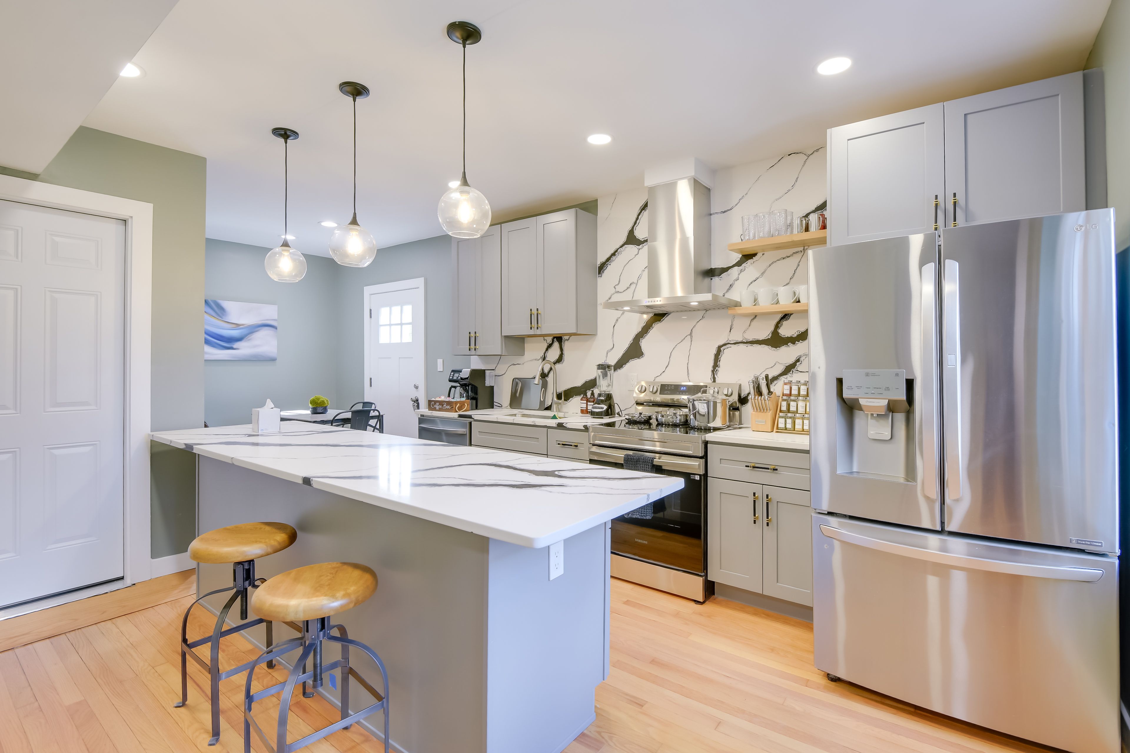 Cheverly Vacation Rental | 3BR | 2BA | Stairs Required | 1,000 Sq Ft