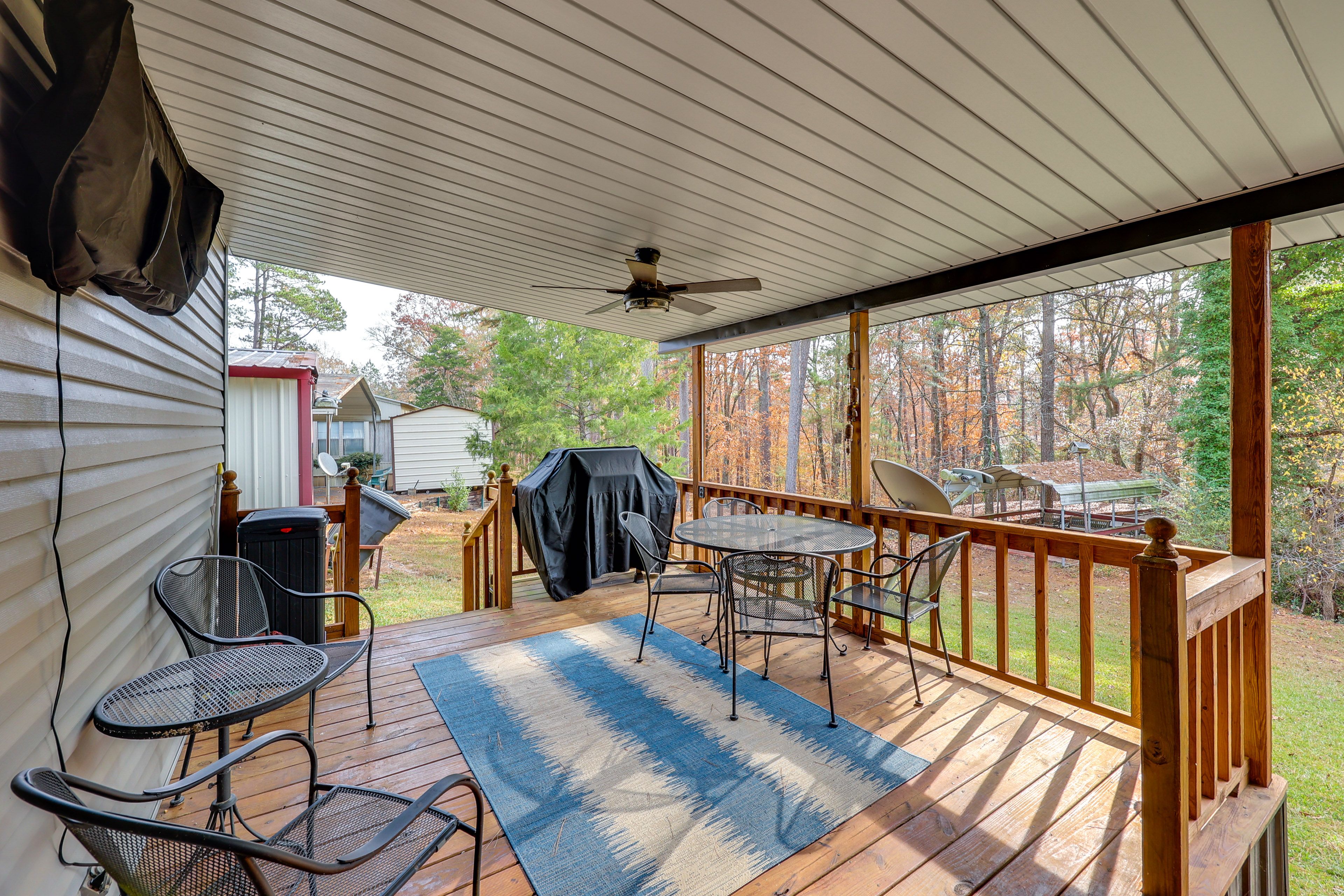 Kirby Vacation Rental | 2BR | 2BA | 2,000 Sq Ft | Stairs Required