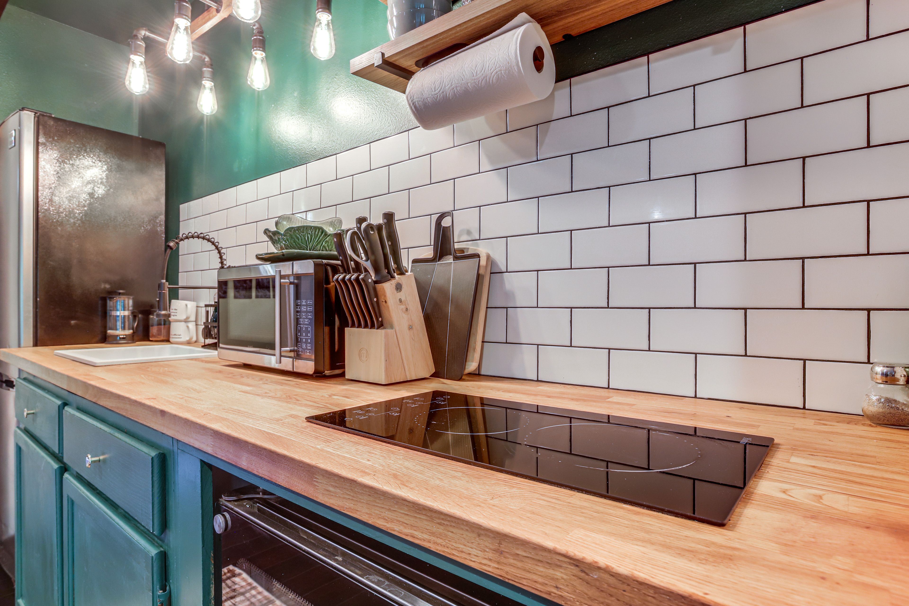 Kitchen | French Press | Microwave | Dishware & Flatware