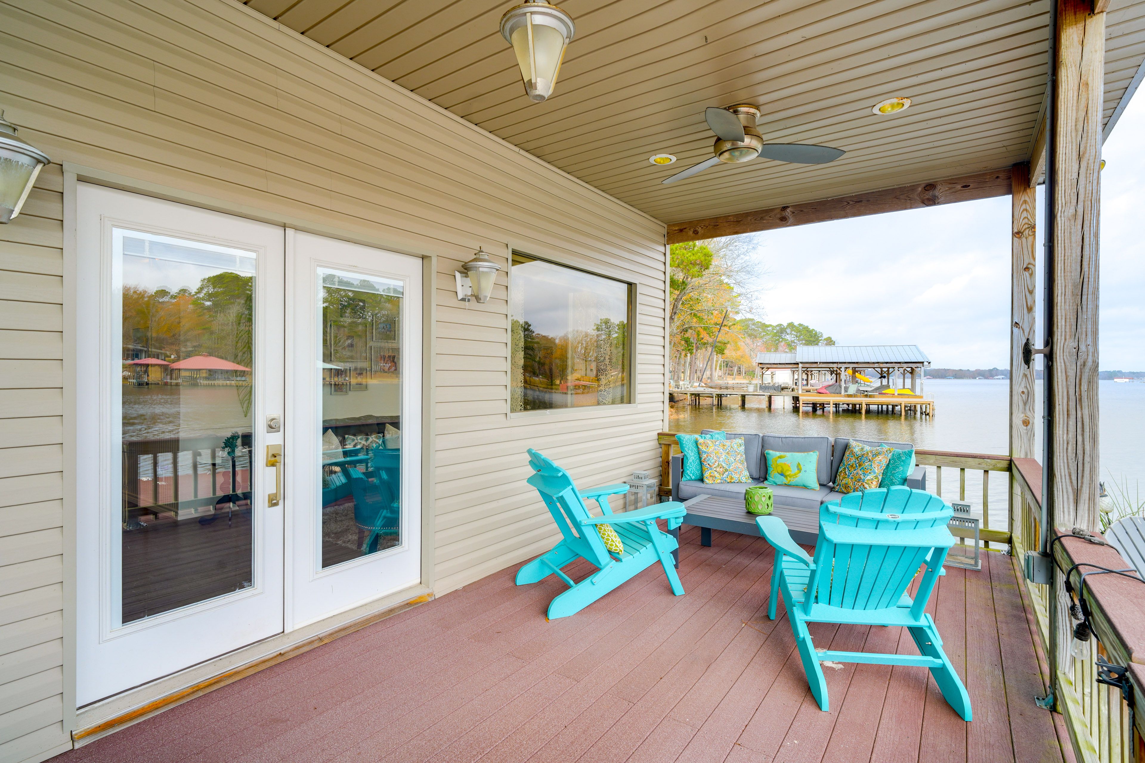 Covered Deck | Outdoor Dining Set | Gas Grill