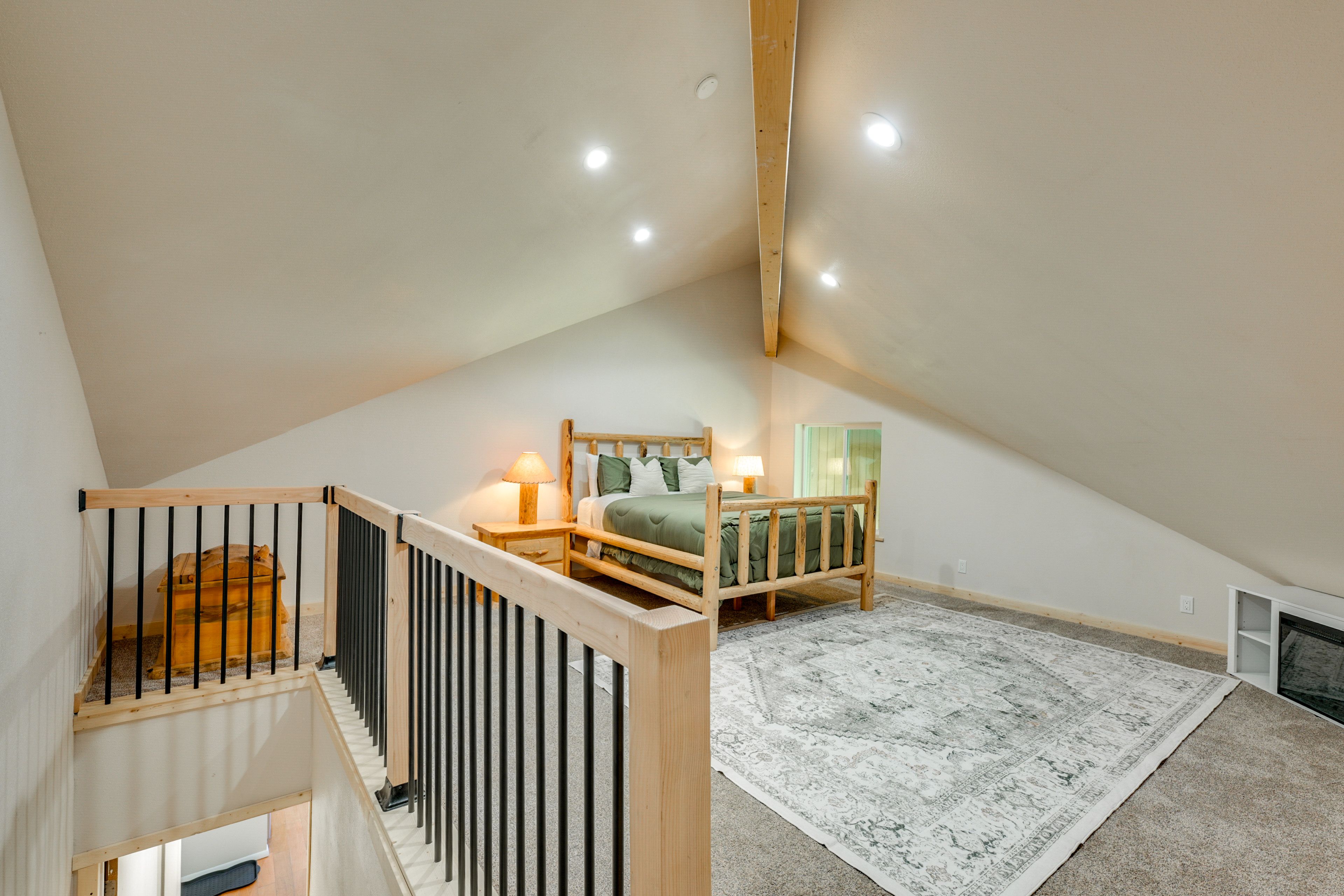 Bedroom 2 (Loft) | Queen Bed | 2nd Floor