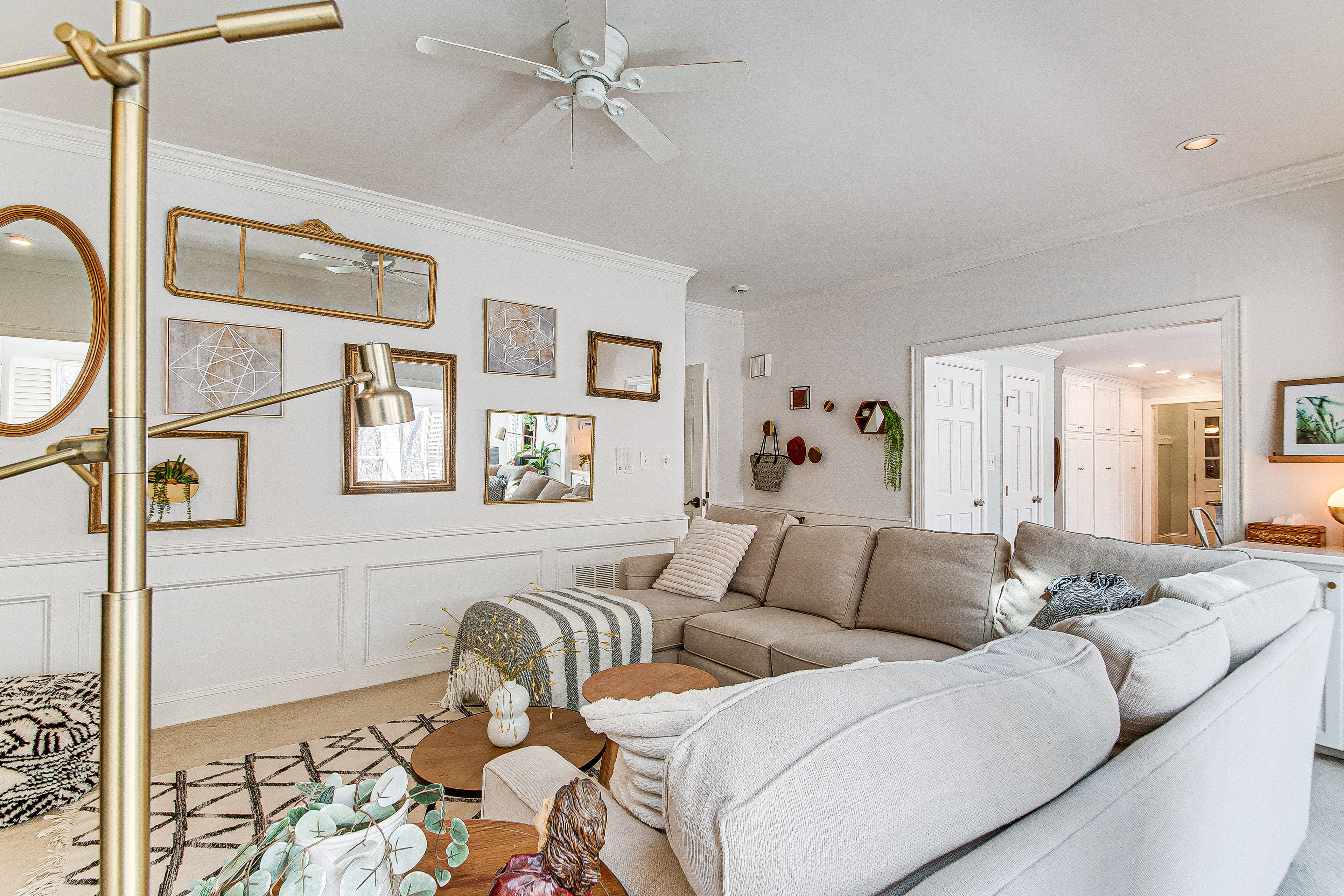 Living Room | 1st Floor | Smart TV