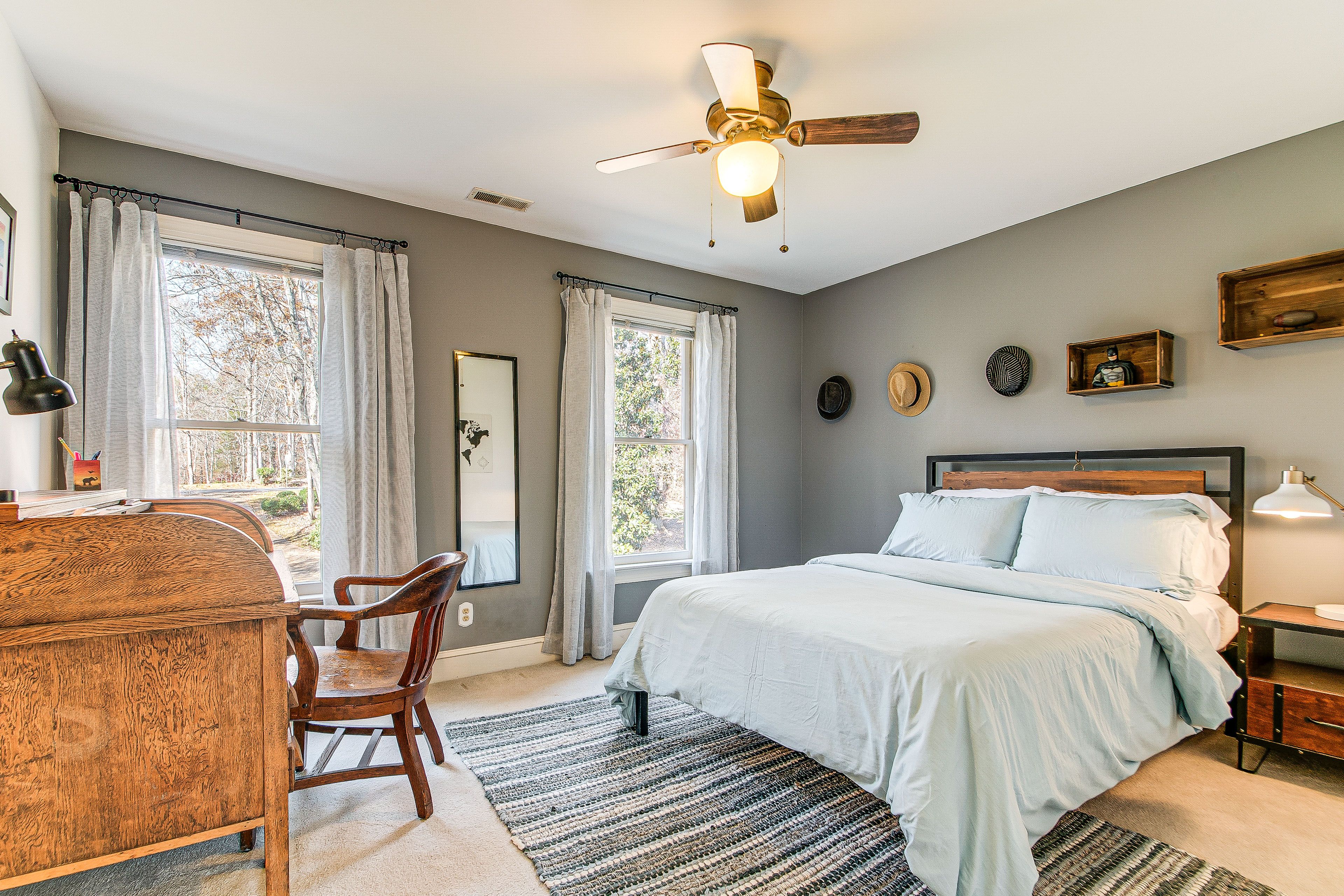 Bedroom 2 | 2nd Floor | Queen Bed | Laptop-Friendly Workspace