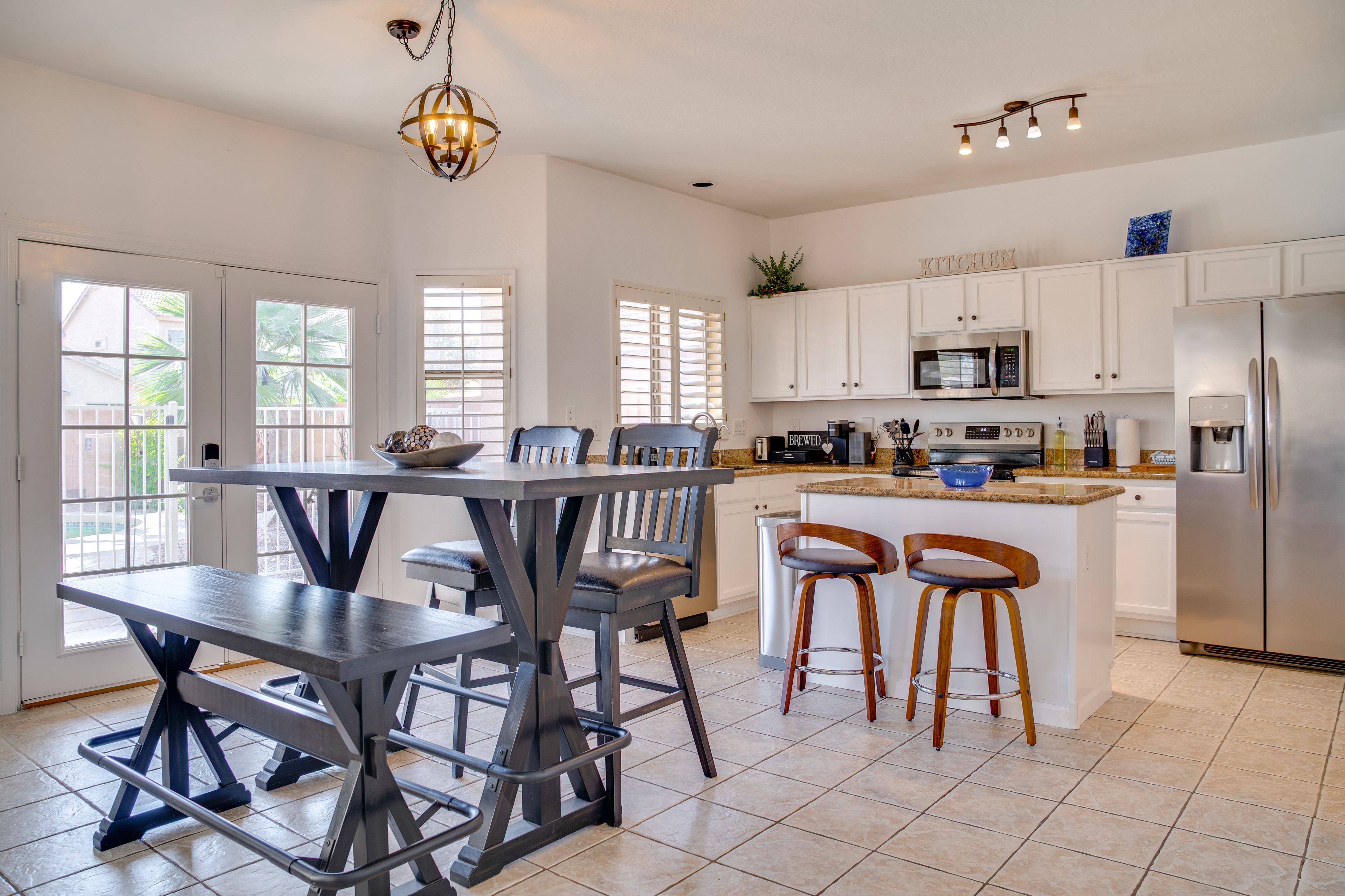 Kitchen | Keurig Coffee Maker | Dishwasher | Toaster | 1st Floor