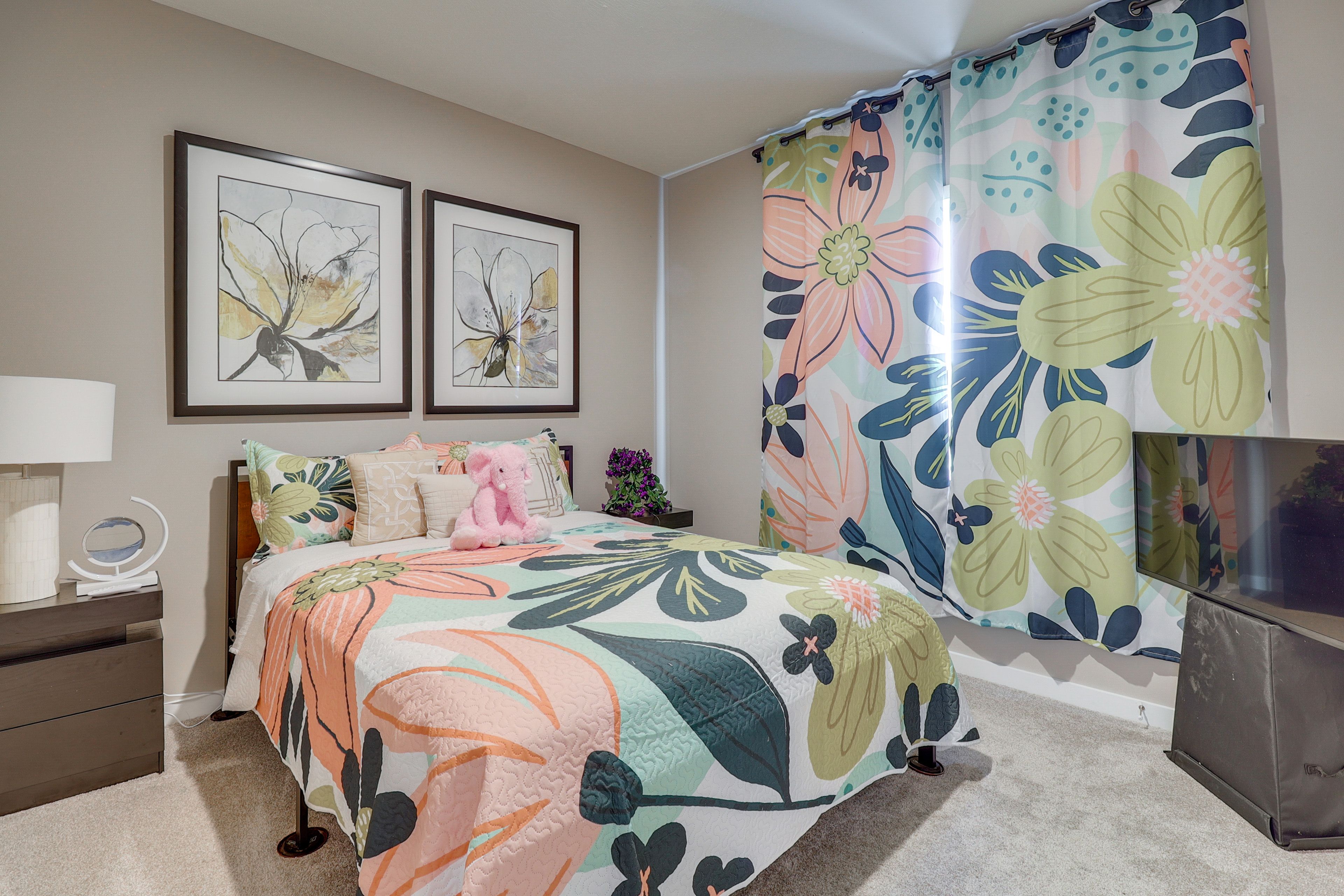 Bedroom 2 | Queen Bed