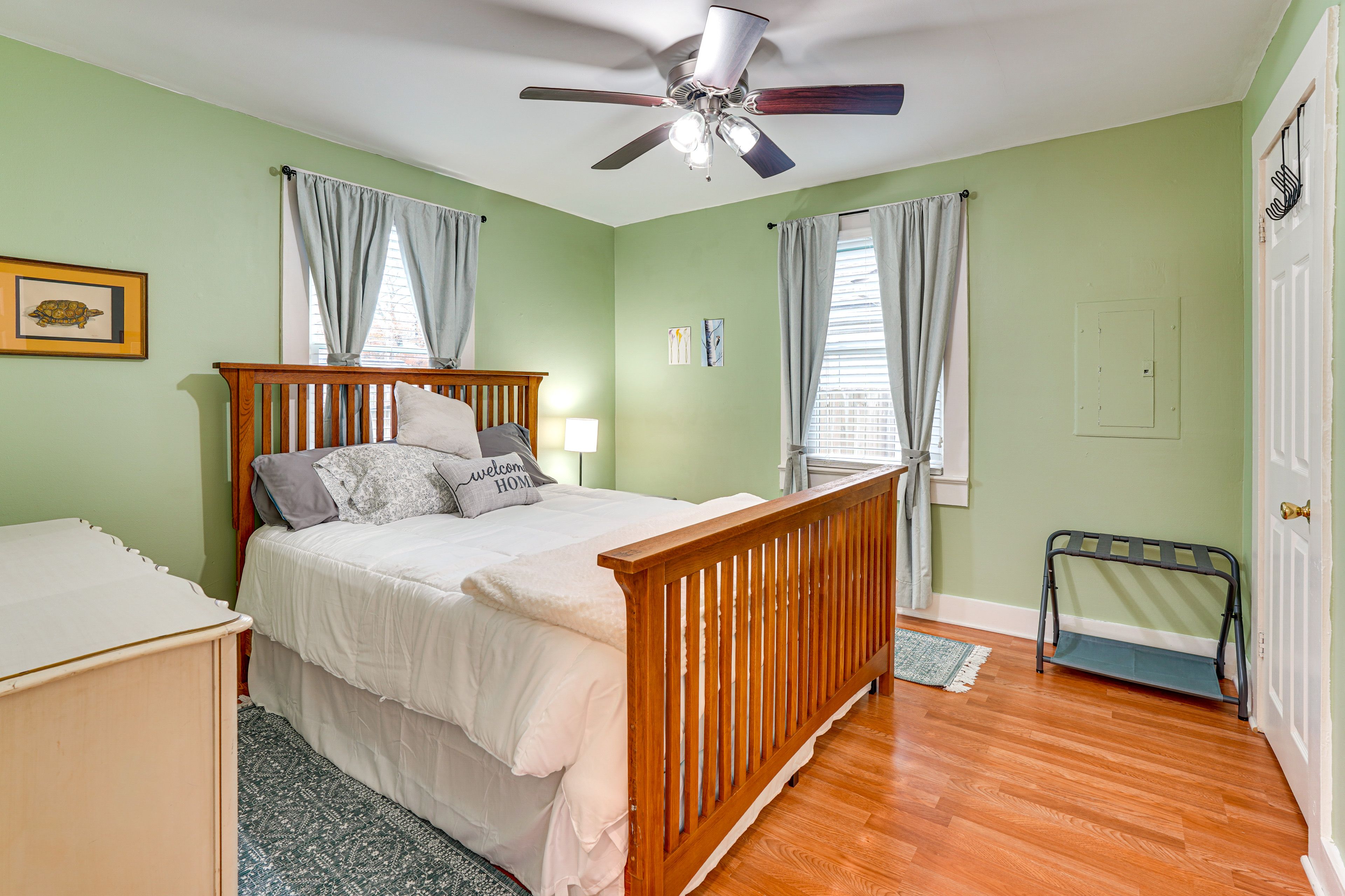 Bedroom 2 | Queen Bed