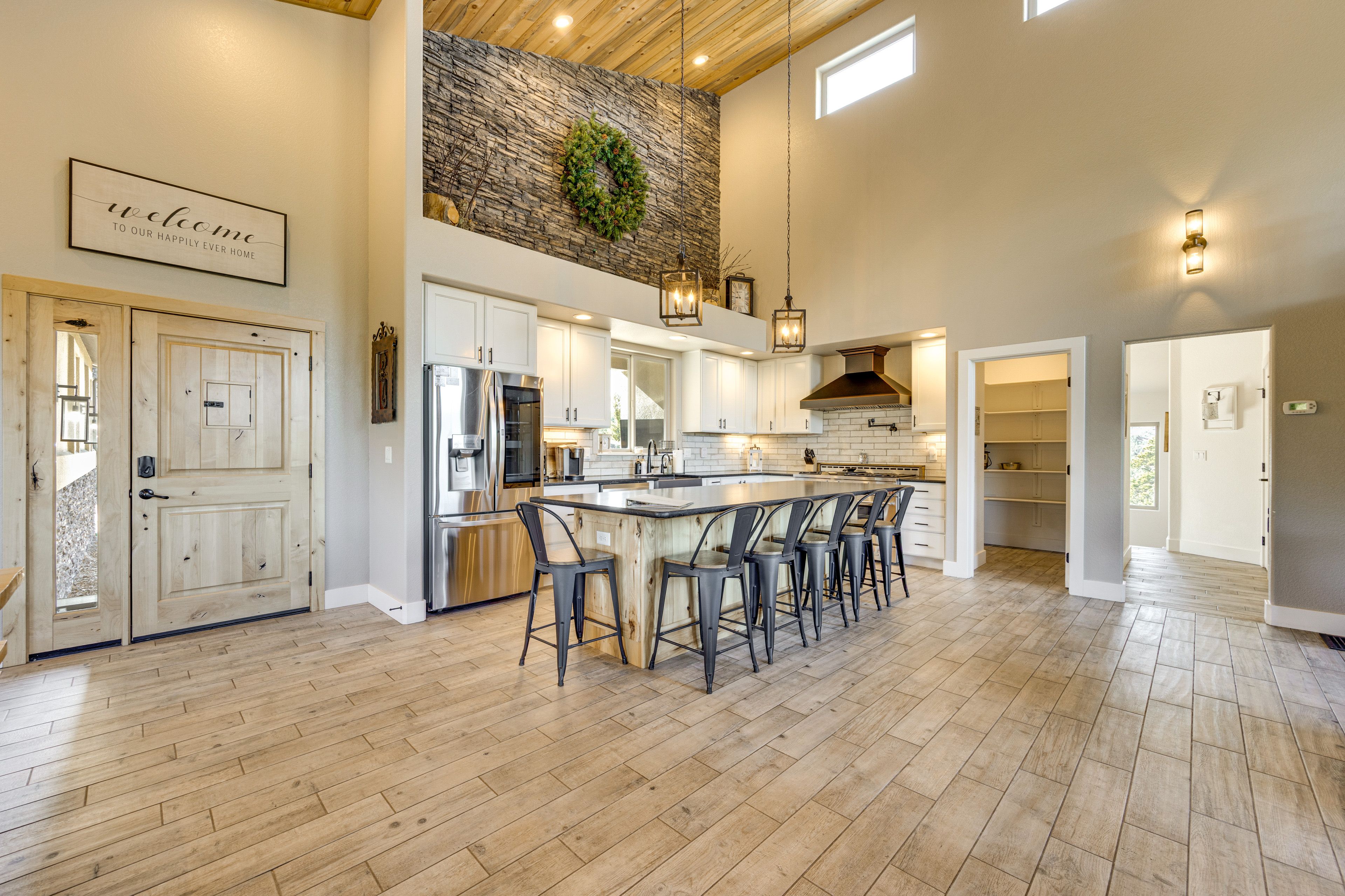 Kitchen | Main Floor