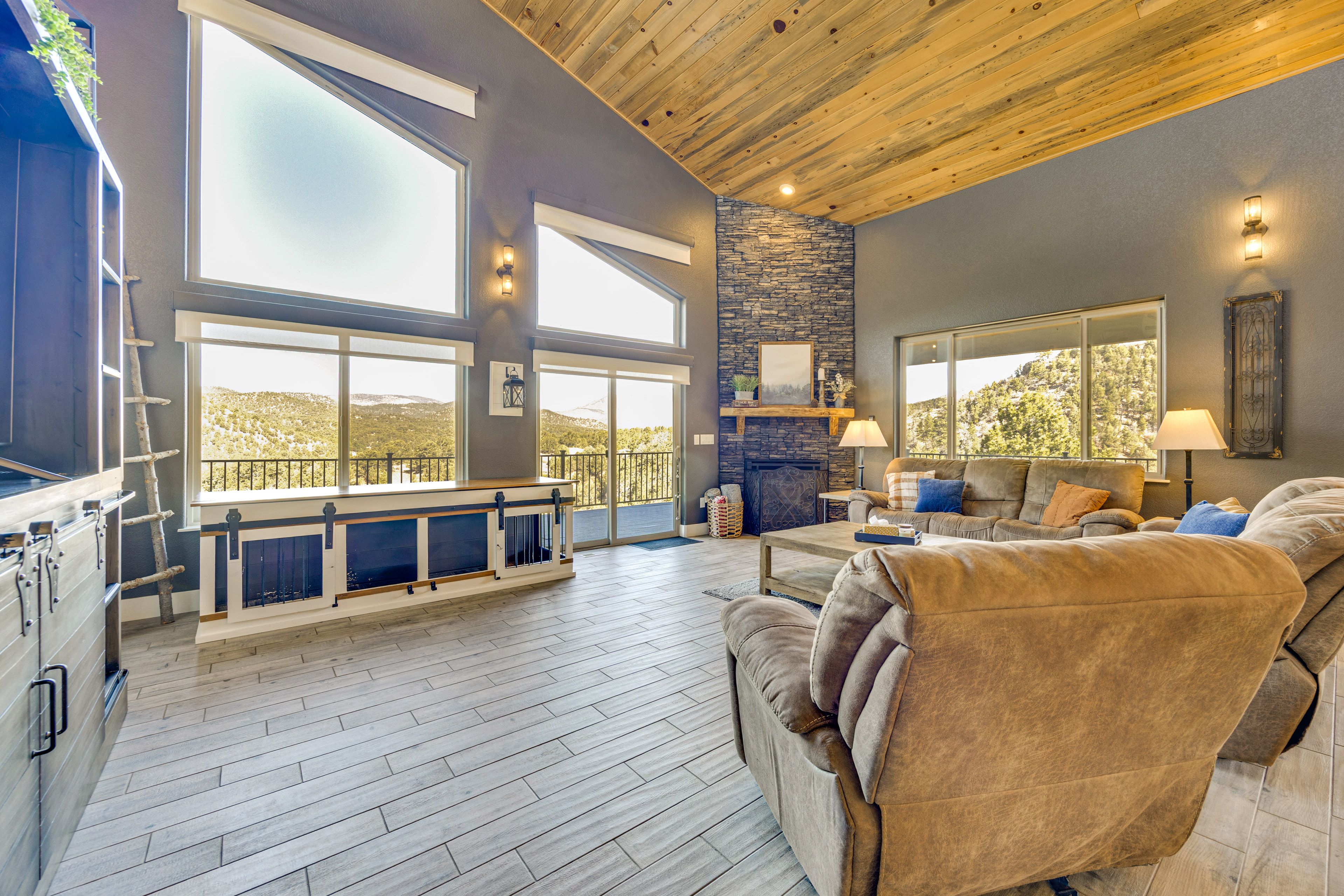 Living Room | Main Floor