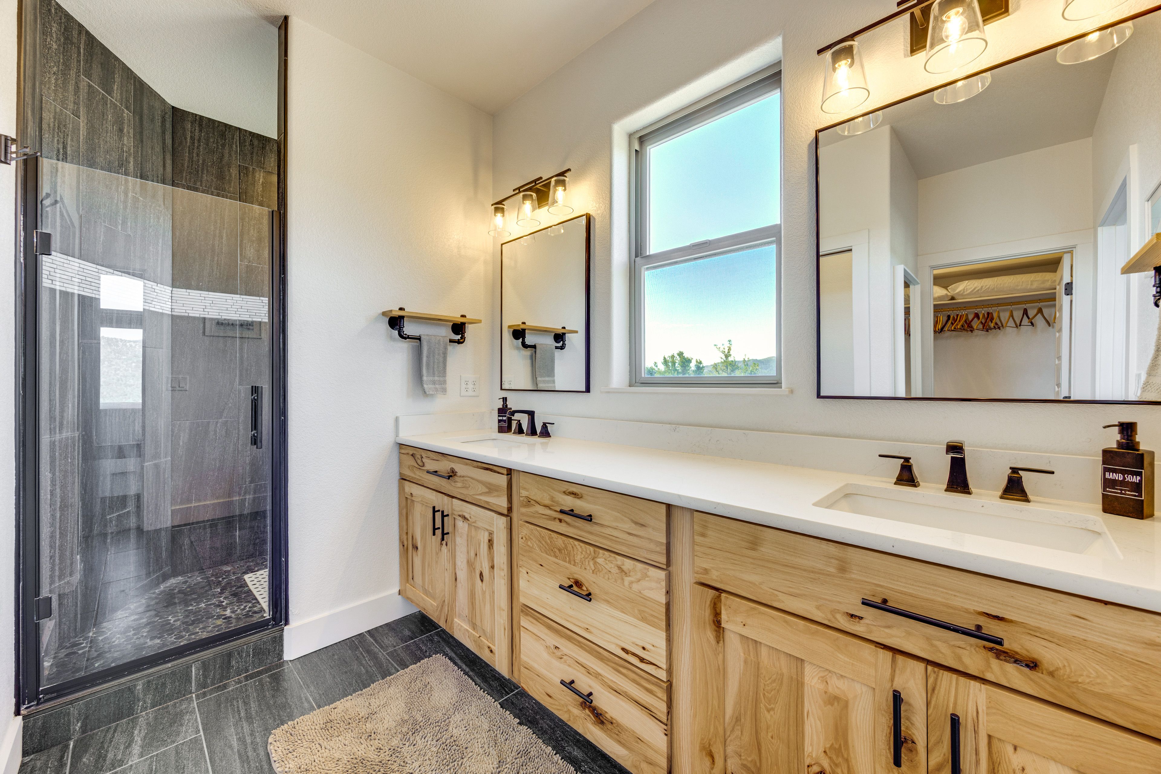 En-Suite Bathroom | Main Floor