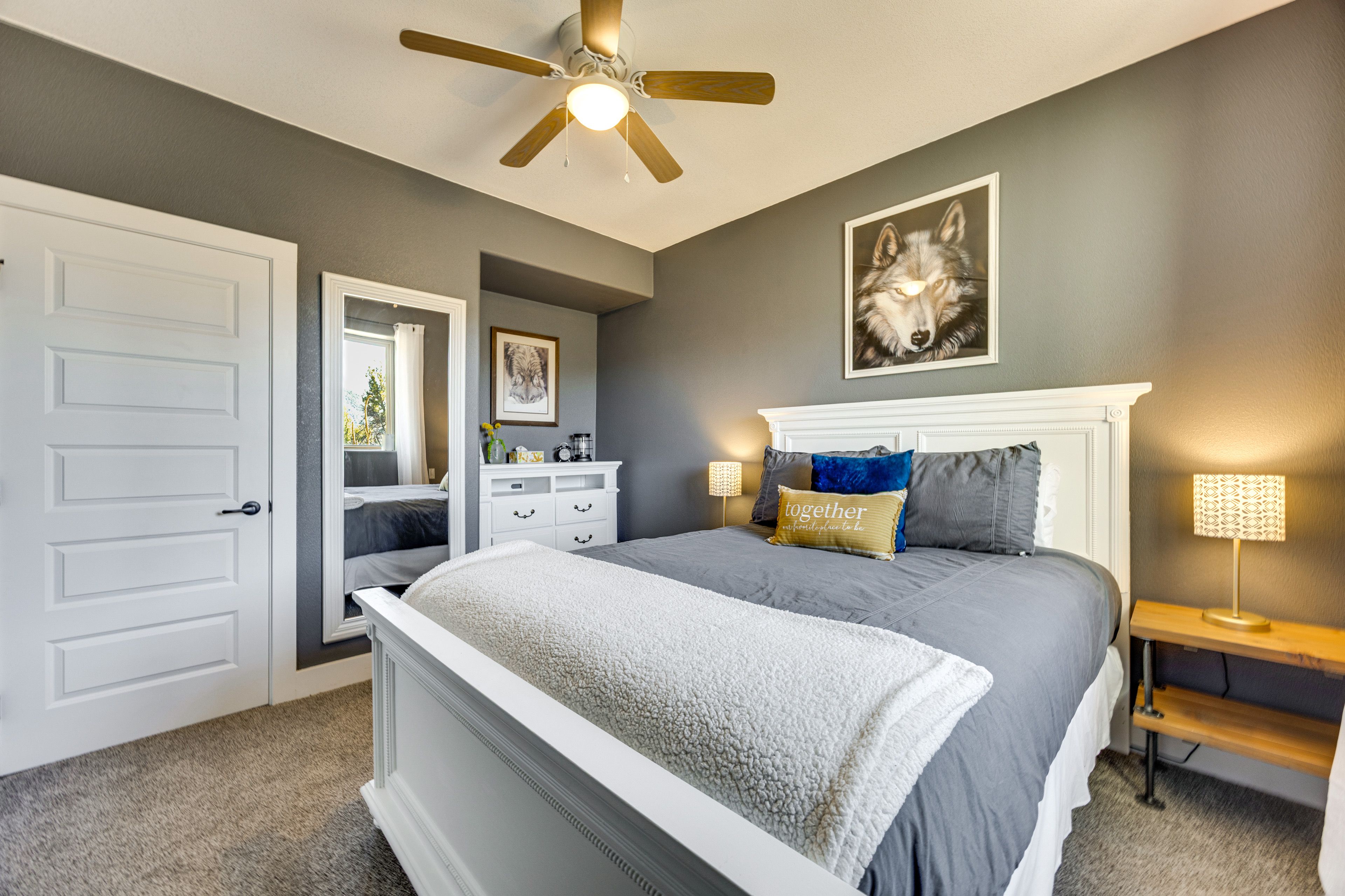 Bedroom 2 | King Bed | Main Floor