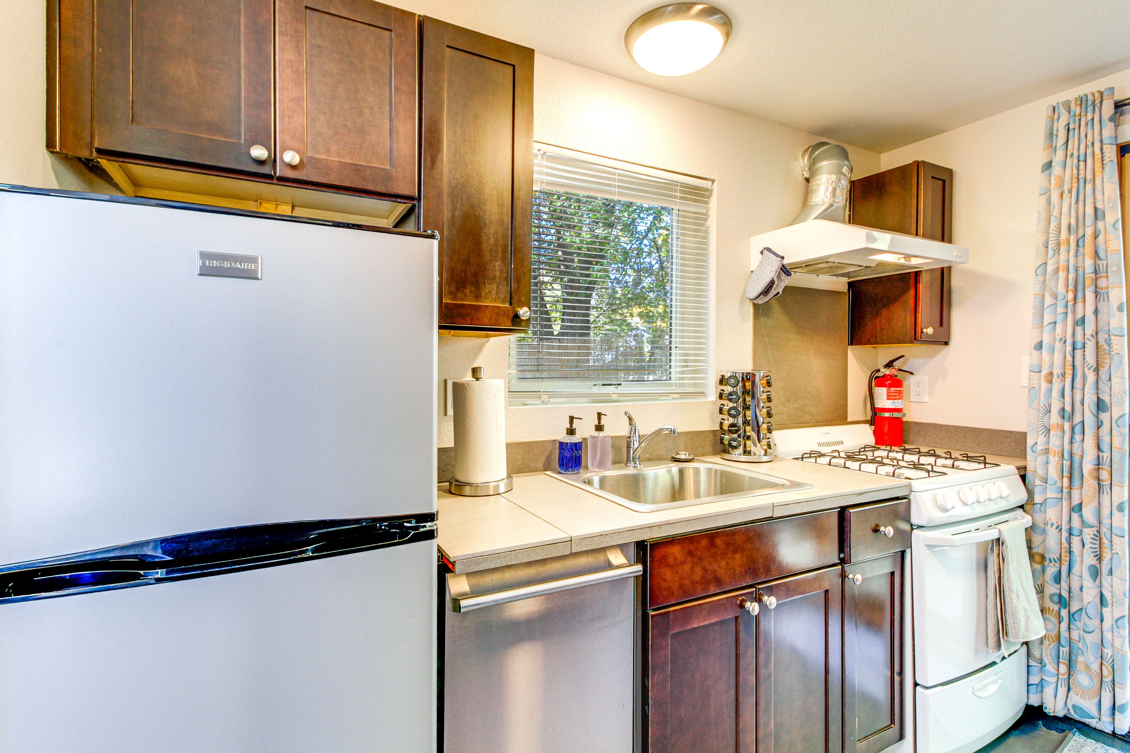 Kitchen | Microwave | Keurig Coffee Maker | Nespresso Machine