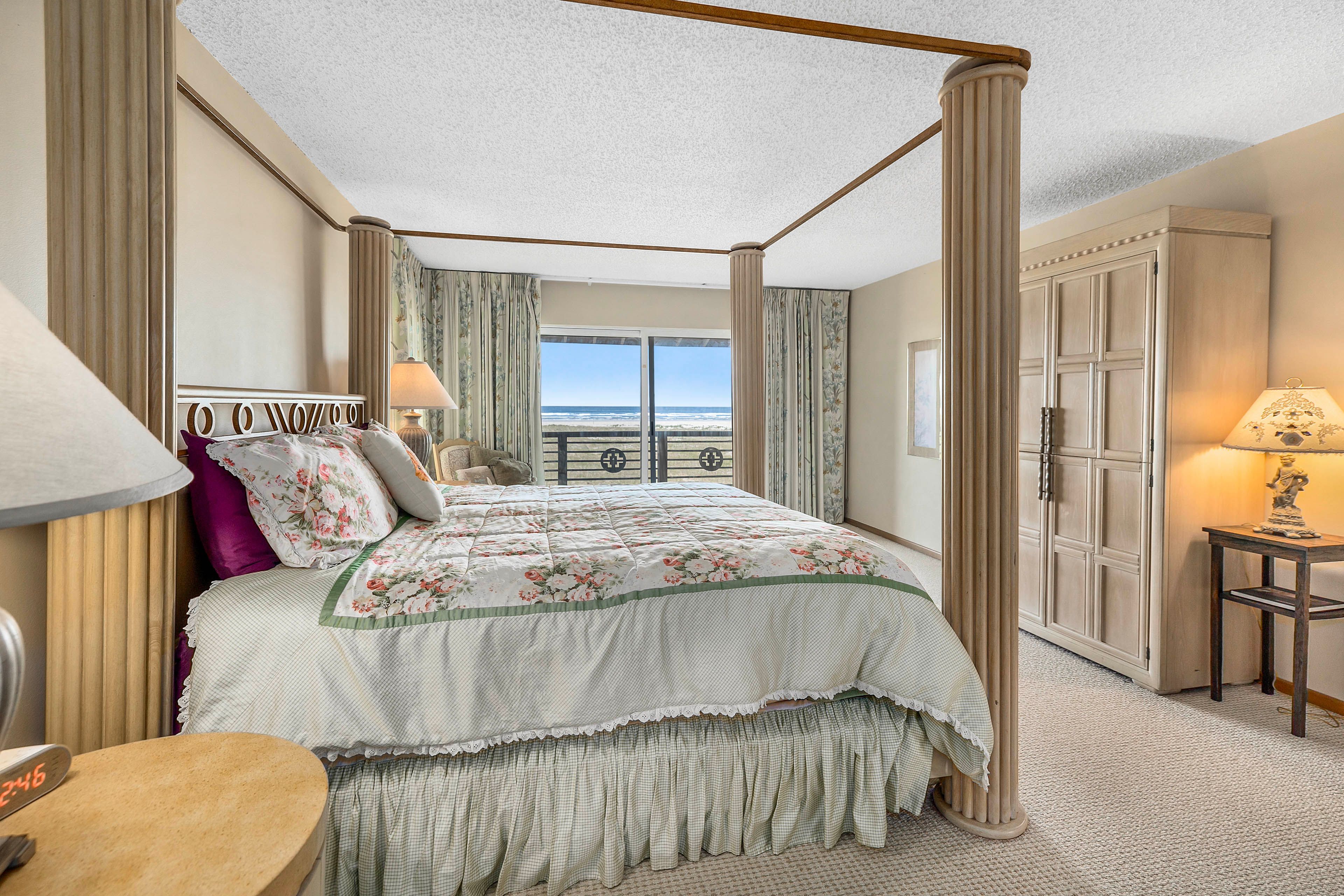 Bedroom 2 | King Bed | 2nd Floor