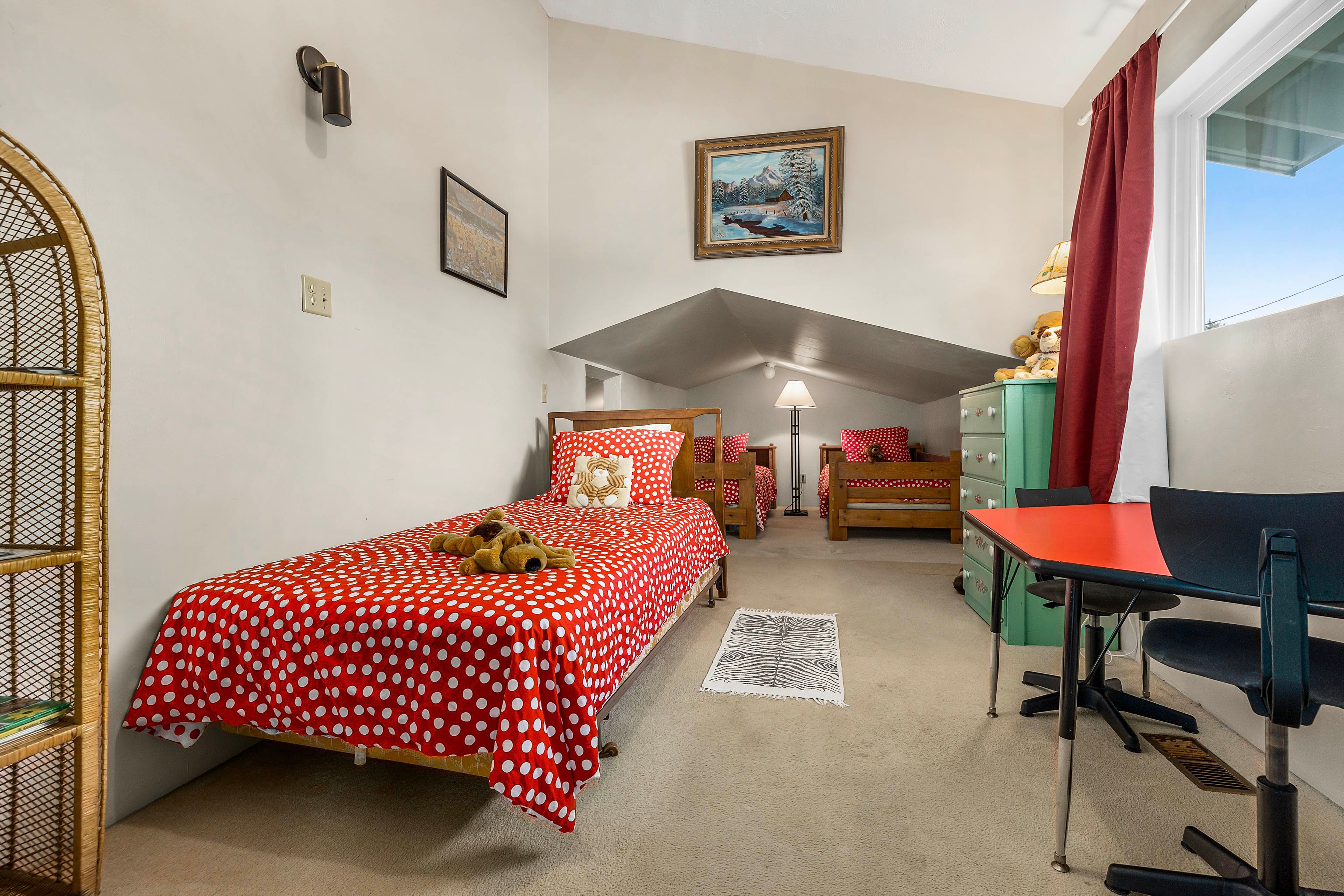 Bedroom 4 | 3 Twin Beds | 2nd Floor