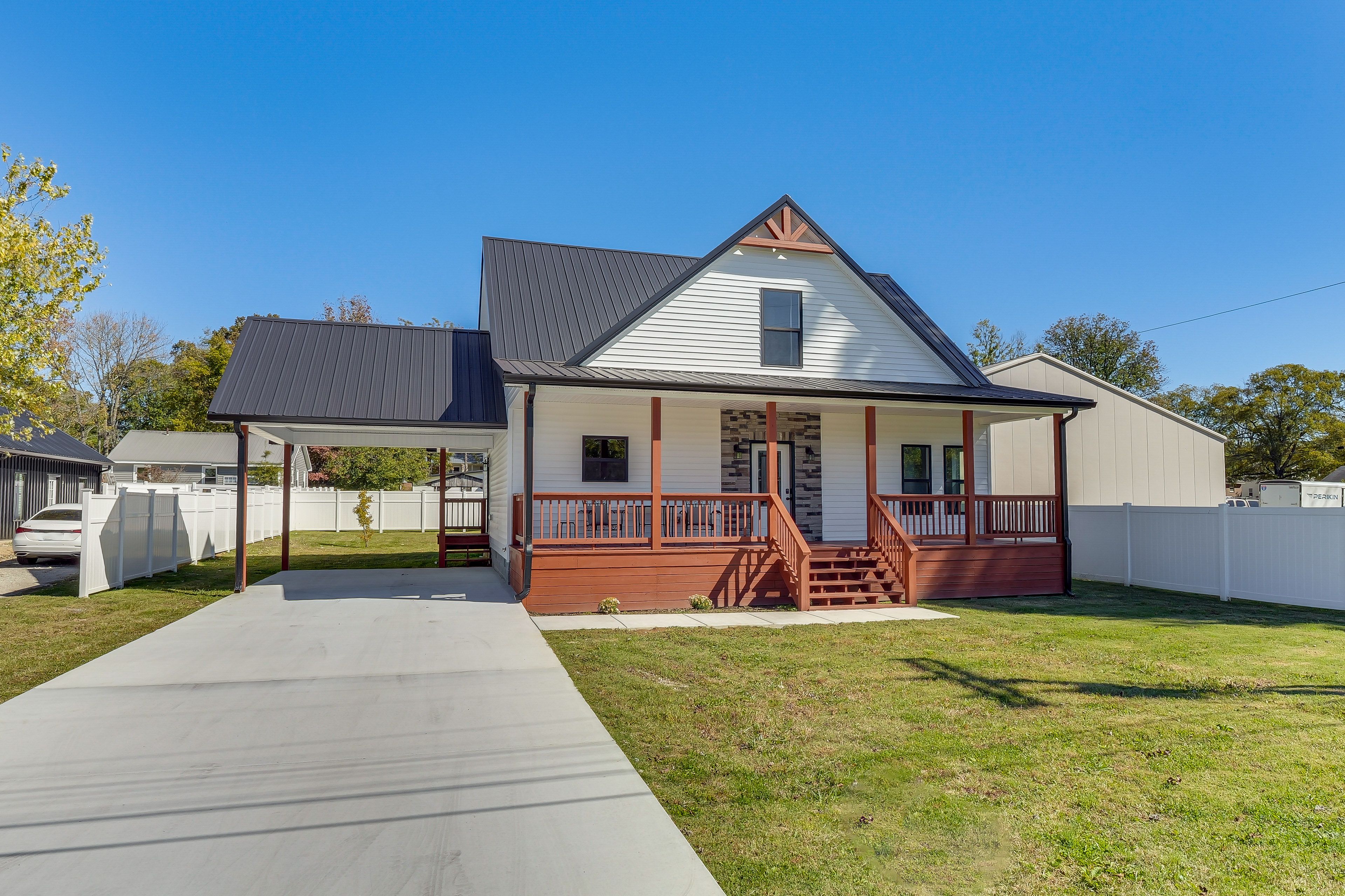 Parking | Driveway (2 Vehicles)