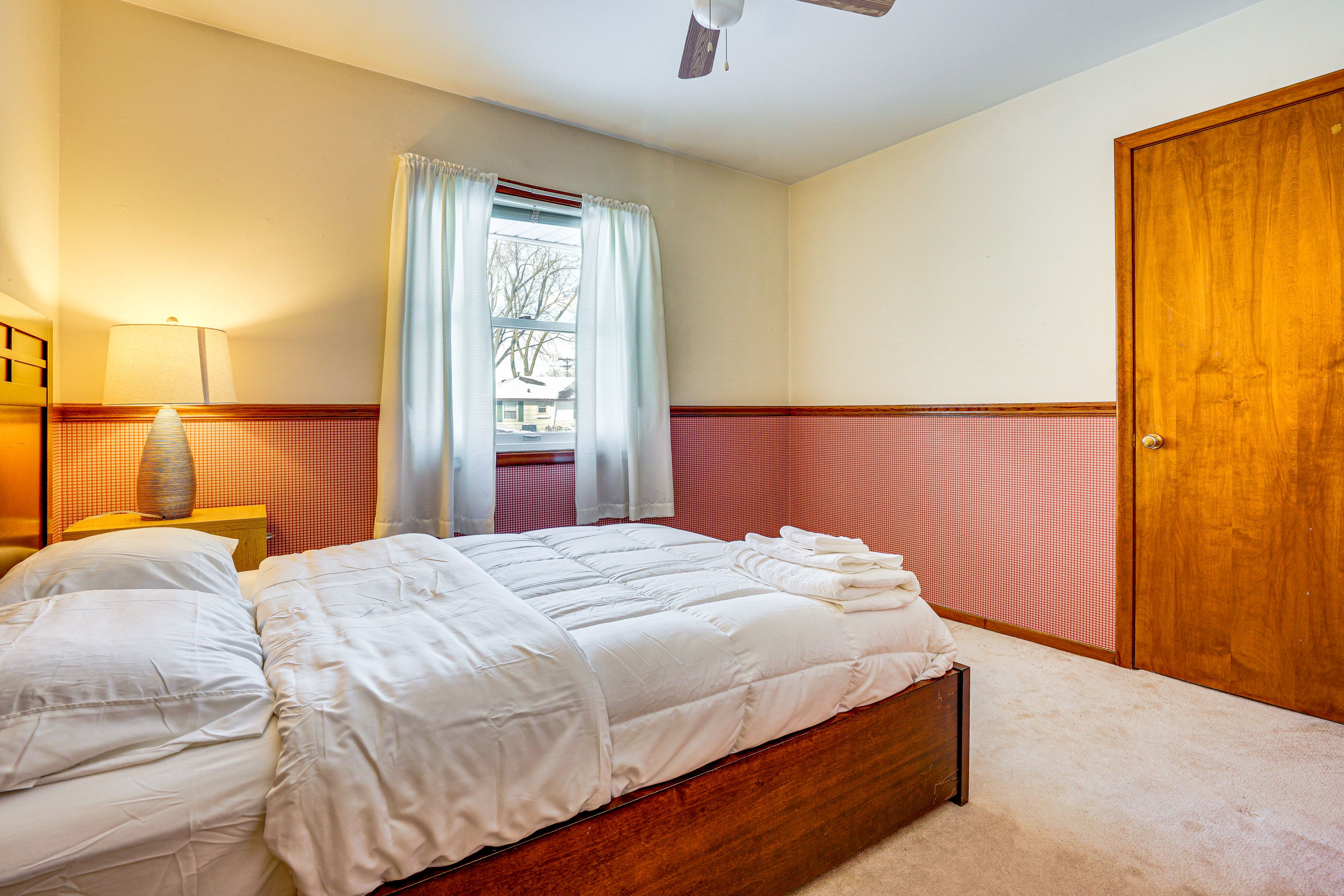 Bedroom 2 | Full Bed | Main Floor